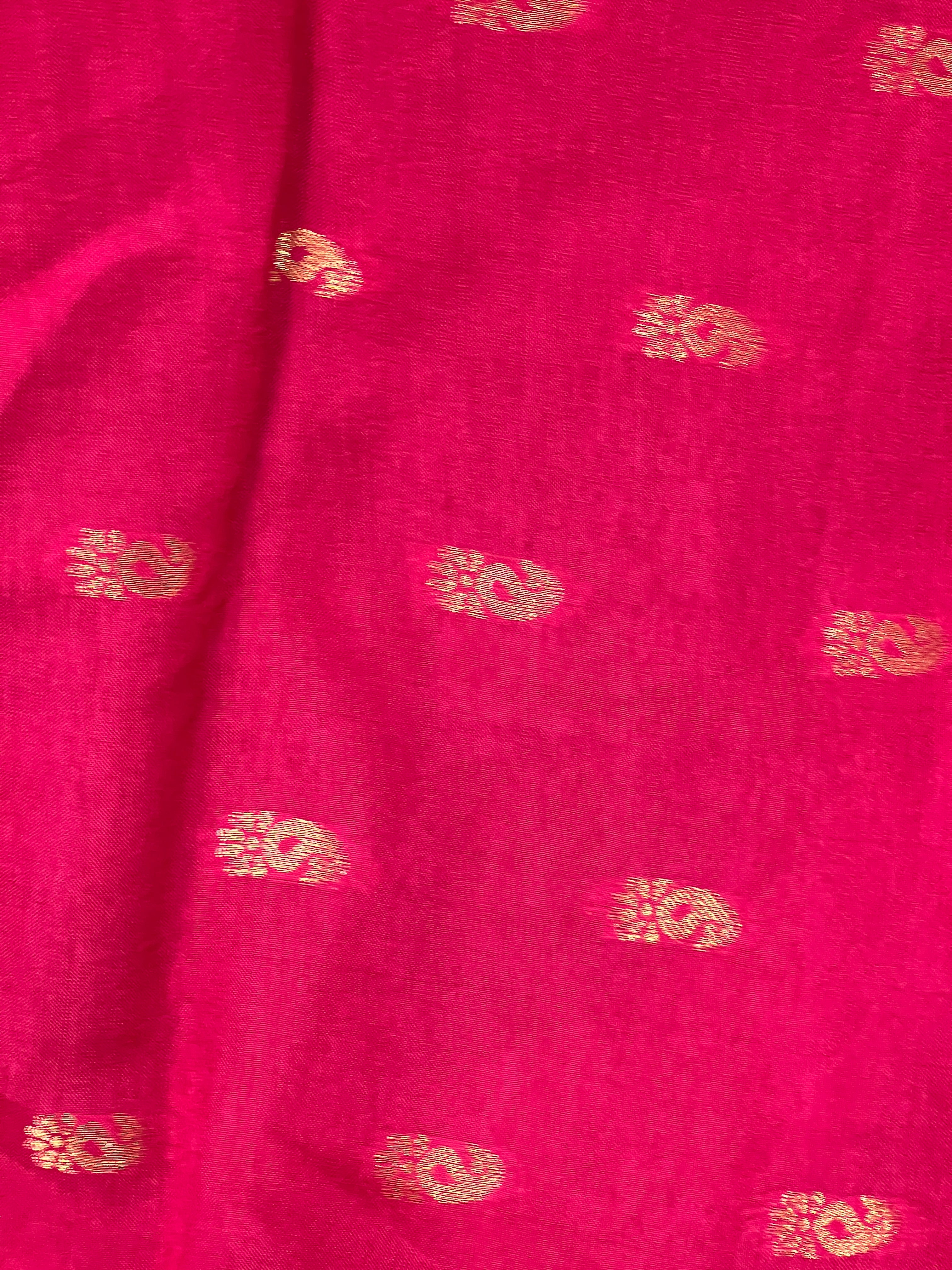 Traditional Motifs Pattern Crepe Silk Saree | GOT103