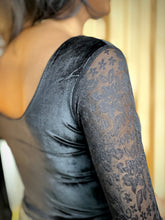 Floral Net Sleeves Detailed Velvet Stitched Blouse | ALA132
