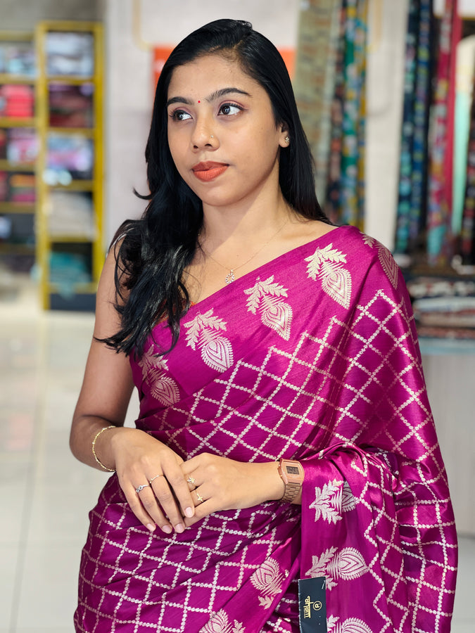 Diamond Weaving Pattern Semi Silk Saree | NN258