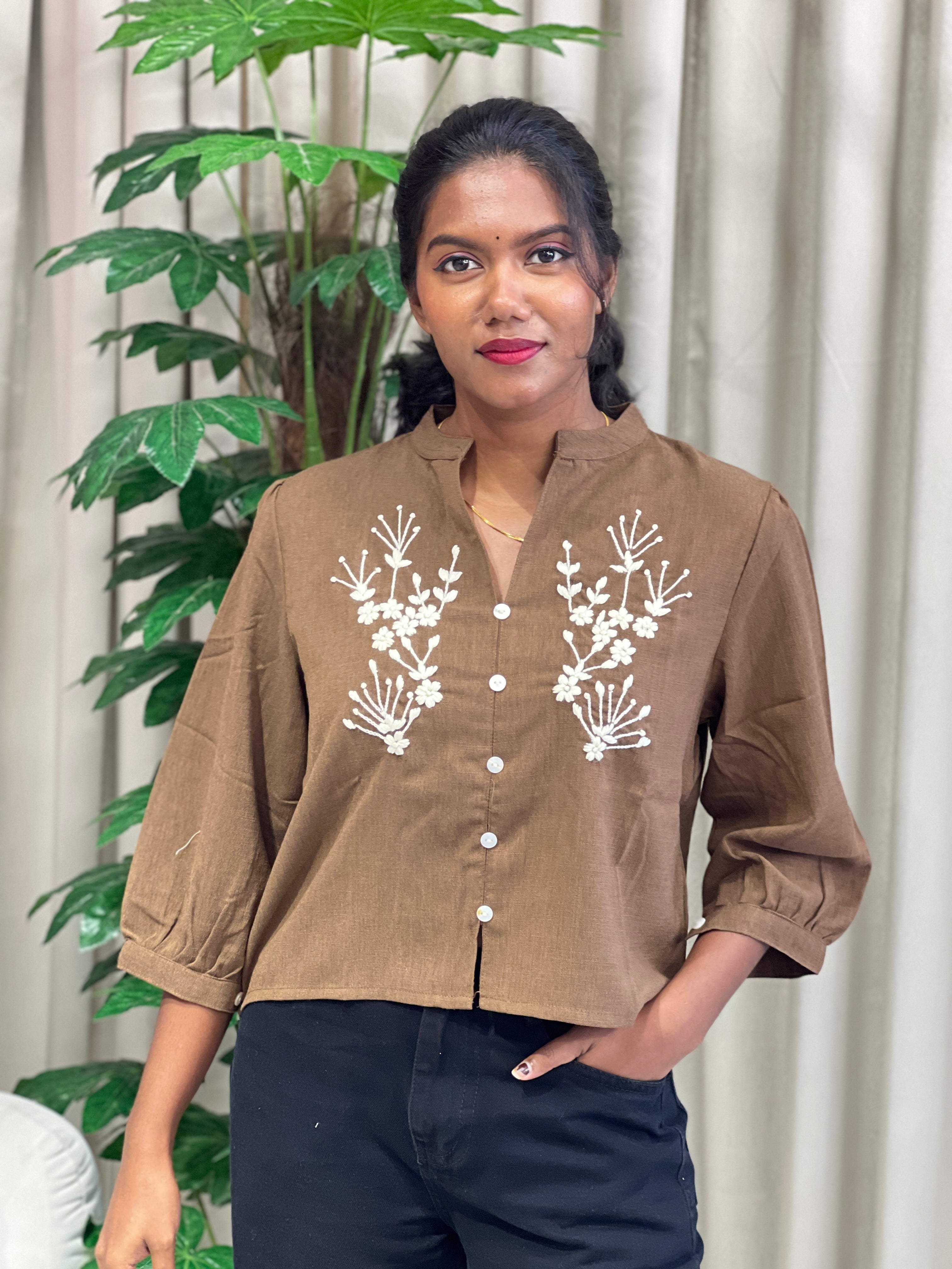 Floral Embroidery Detailed Linen-Cotton Short Kurta | PGI271