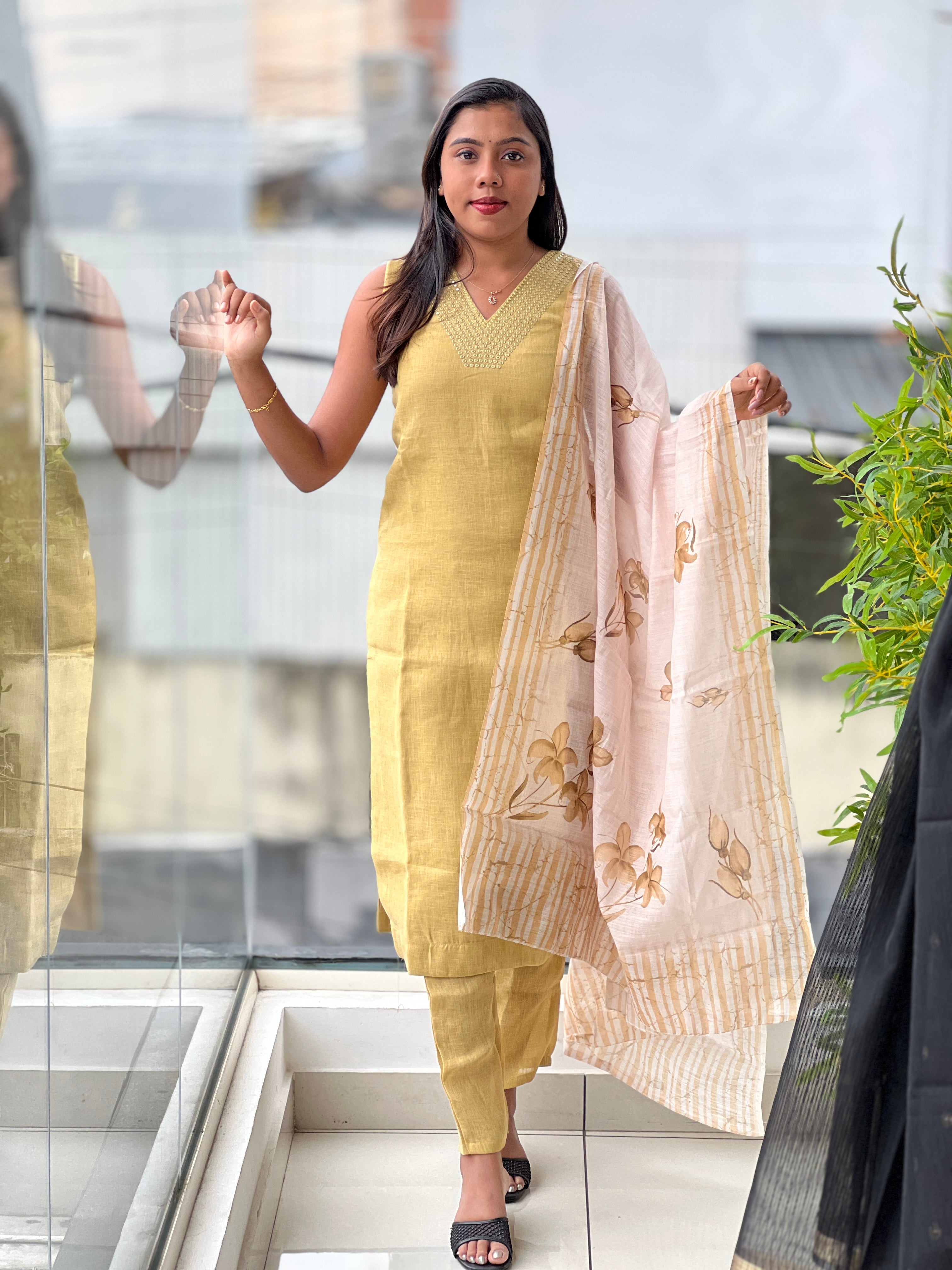Mirror Work Detailed Slub Linen Cotton Kurta Set | NAI143