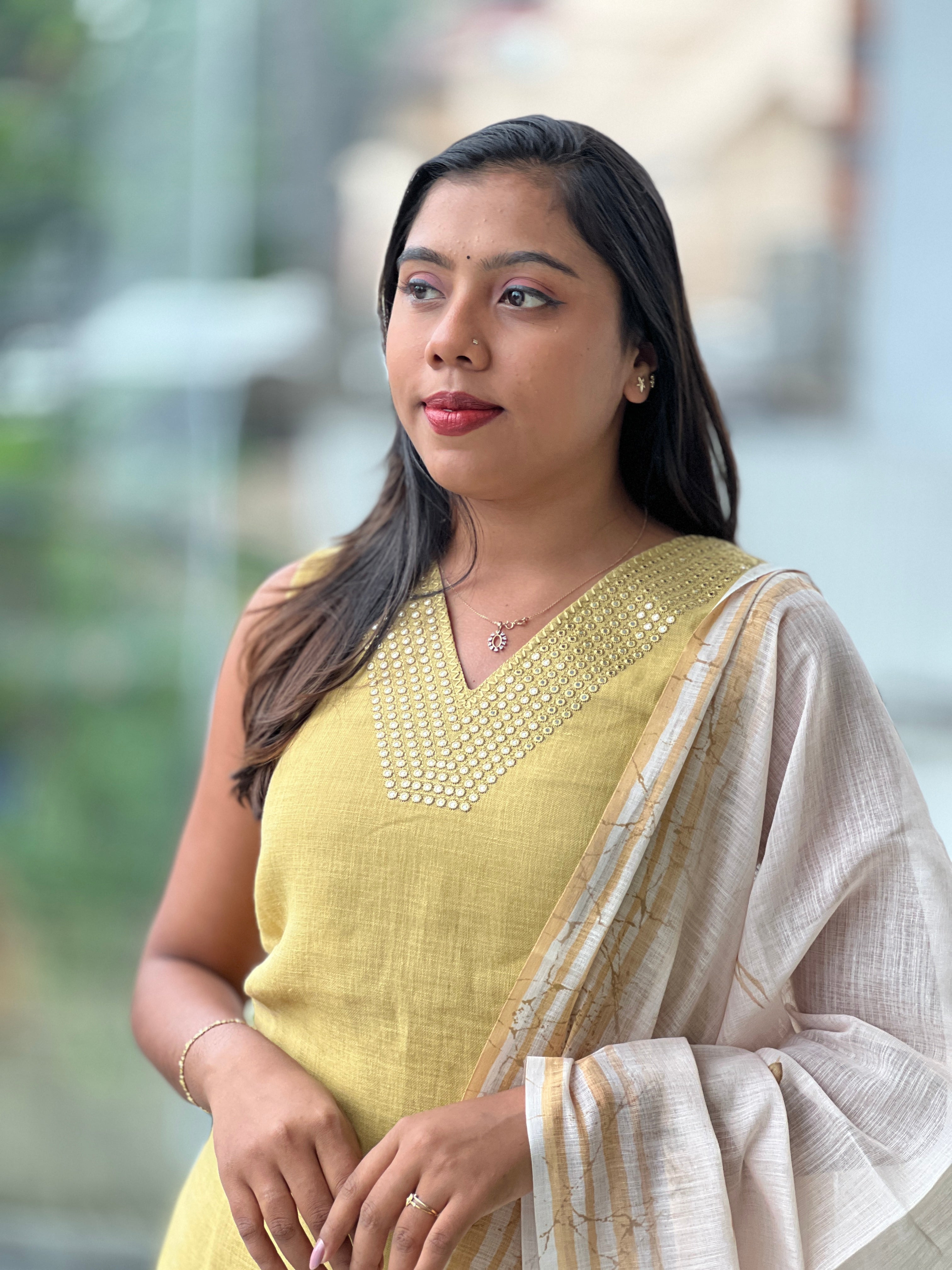 Mirror Work Detailed Slub Linen Cotton Kurta Set | NAI143