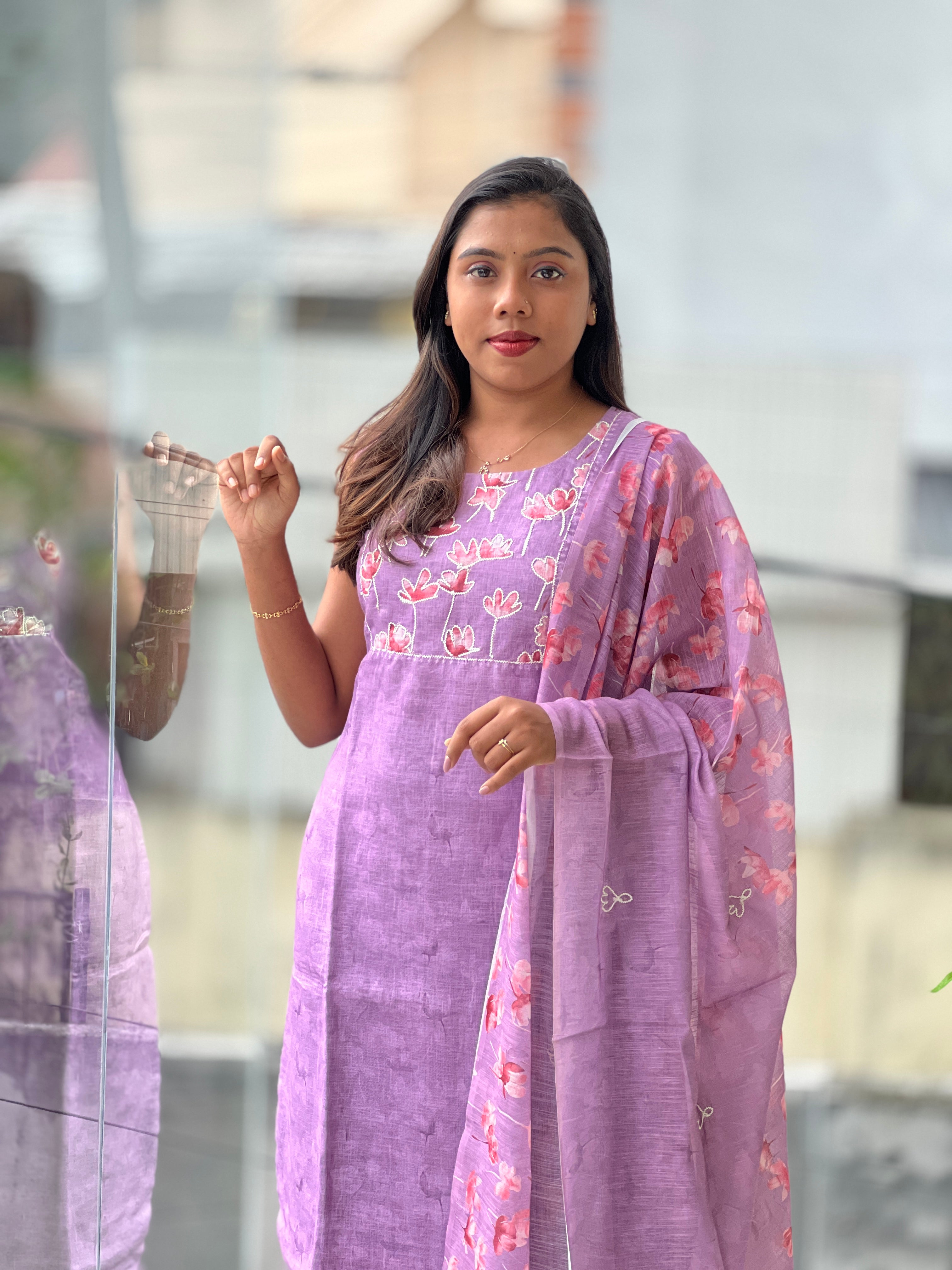 Embroidered Linen Cotton Kurta Set | NAI129