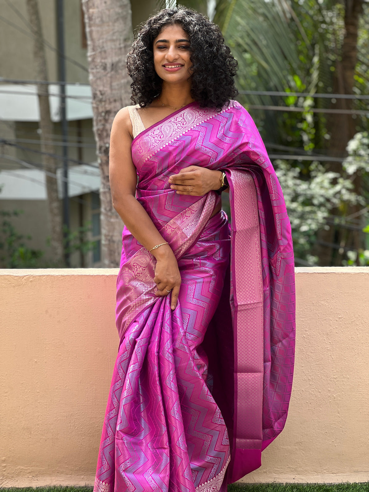 Kora Banarasi Zari Pattern With Floral Design Saree | AL140