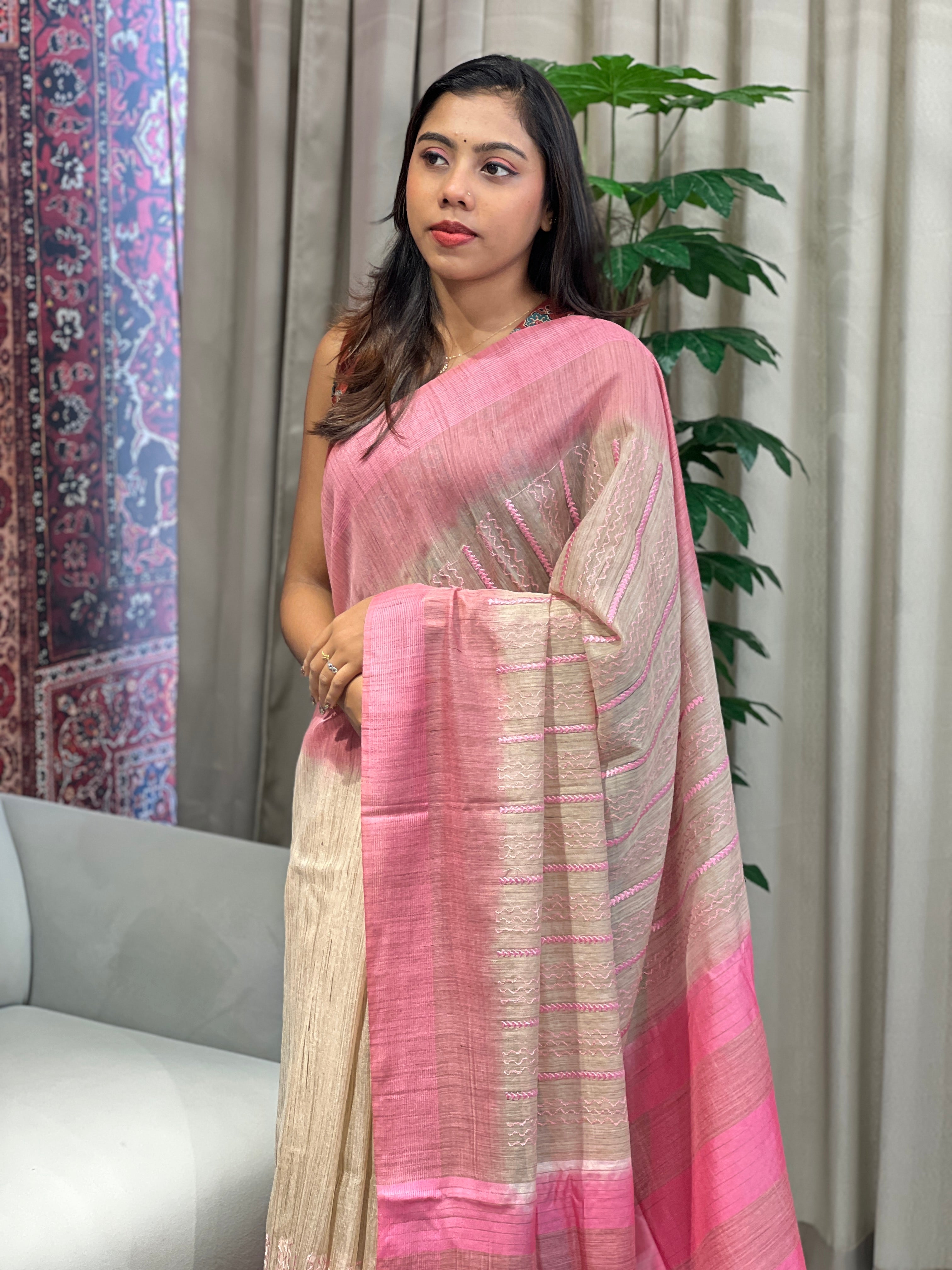 Geometrical Embroidery Detailed Bhagalpuri Linen Saree | NHH584