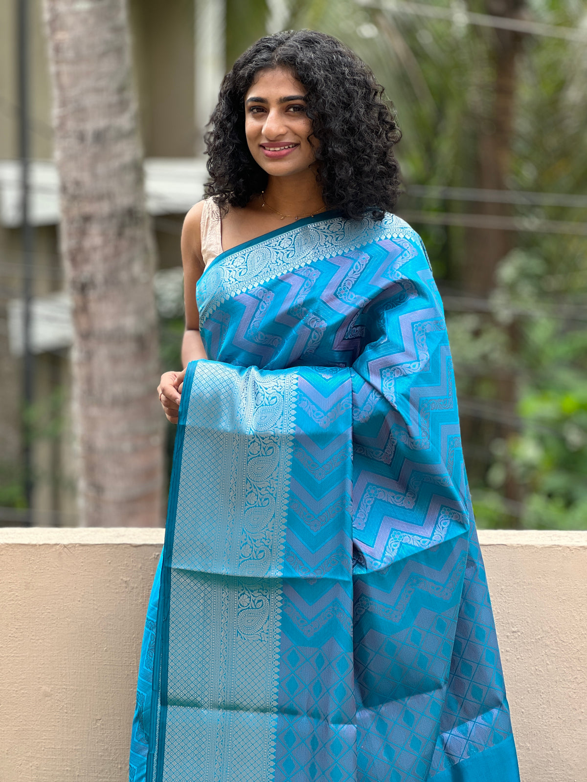 Zari Pattern With Floral Design Kora Banarasi Saree Set | AL141