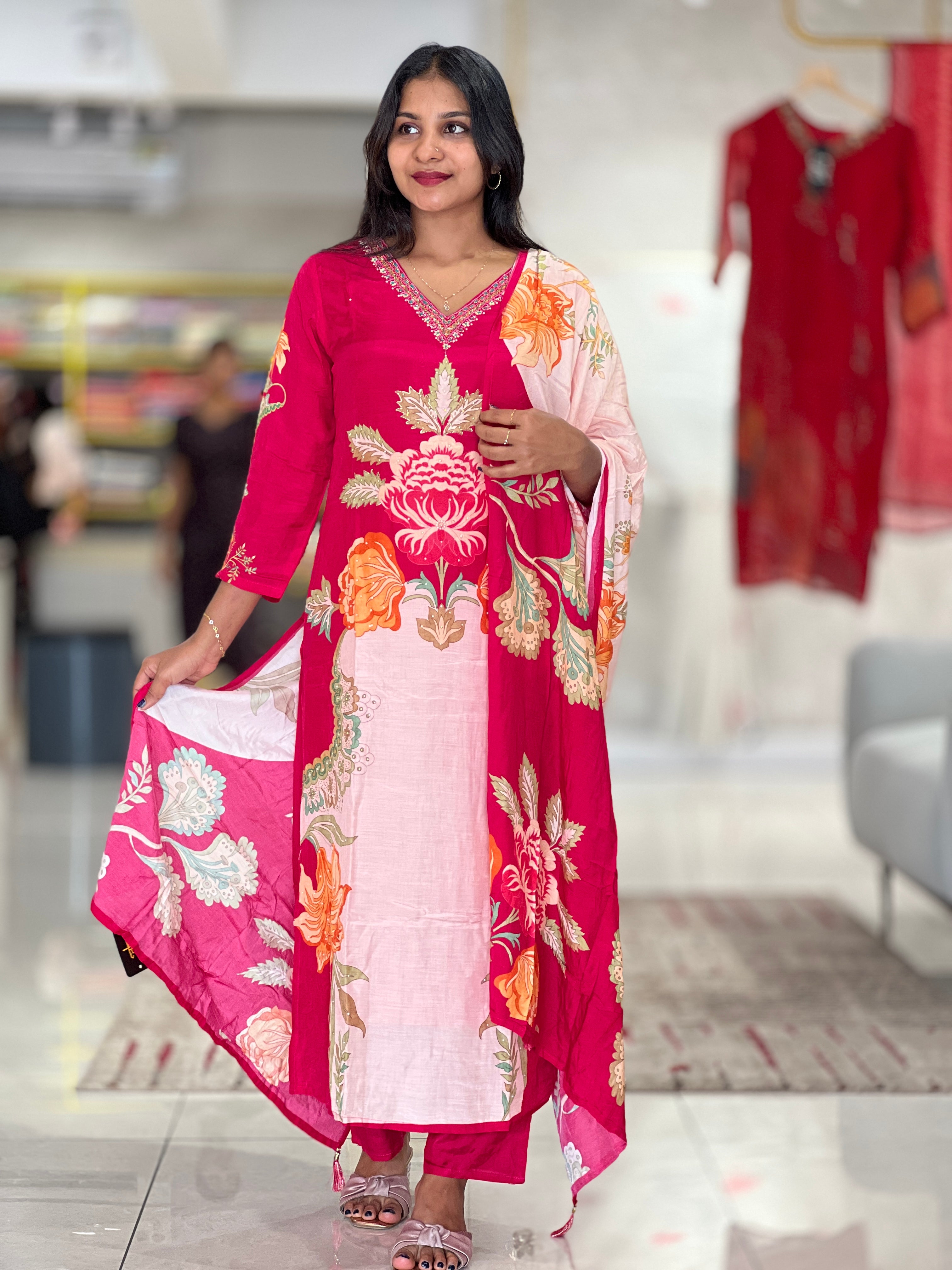 Floral Design Muslin Finish Kurta Set | FW235