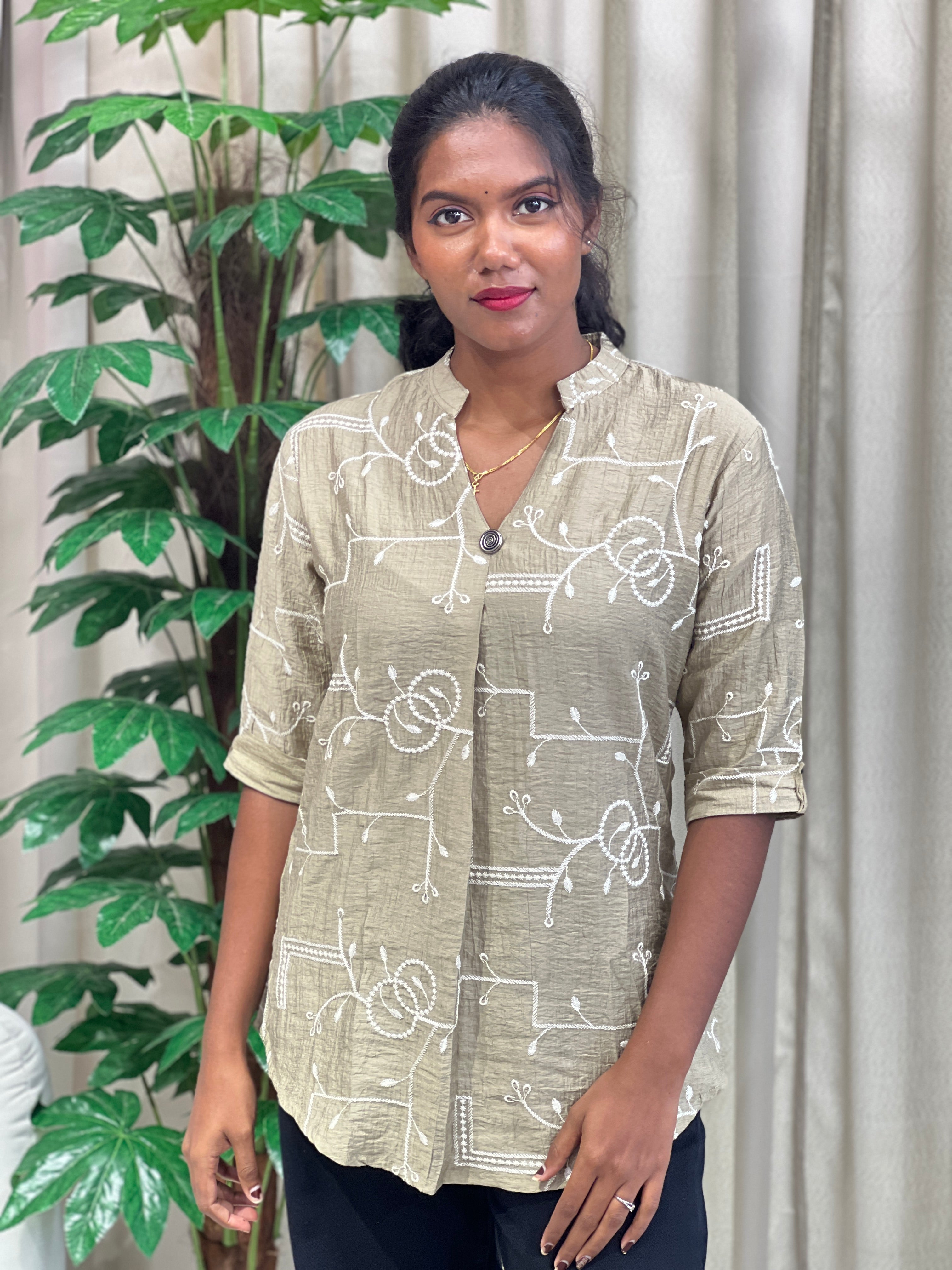 Embroidery Detailed Crush Silk Short Kurta | PGI278