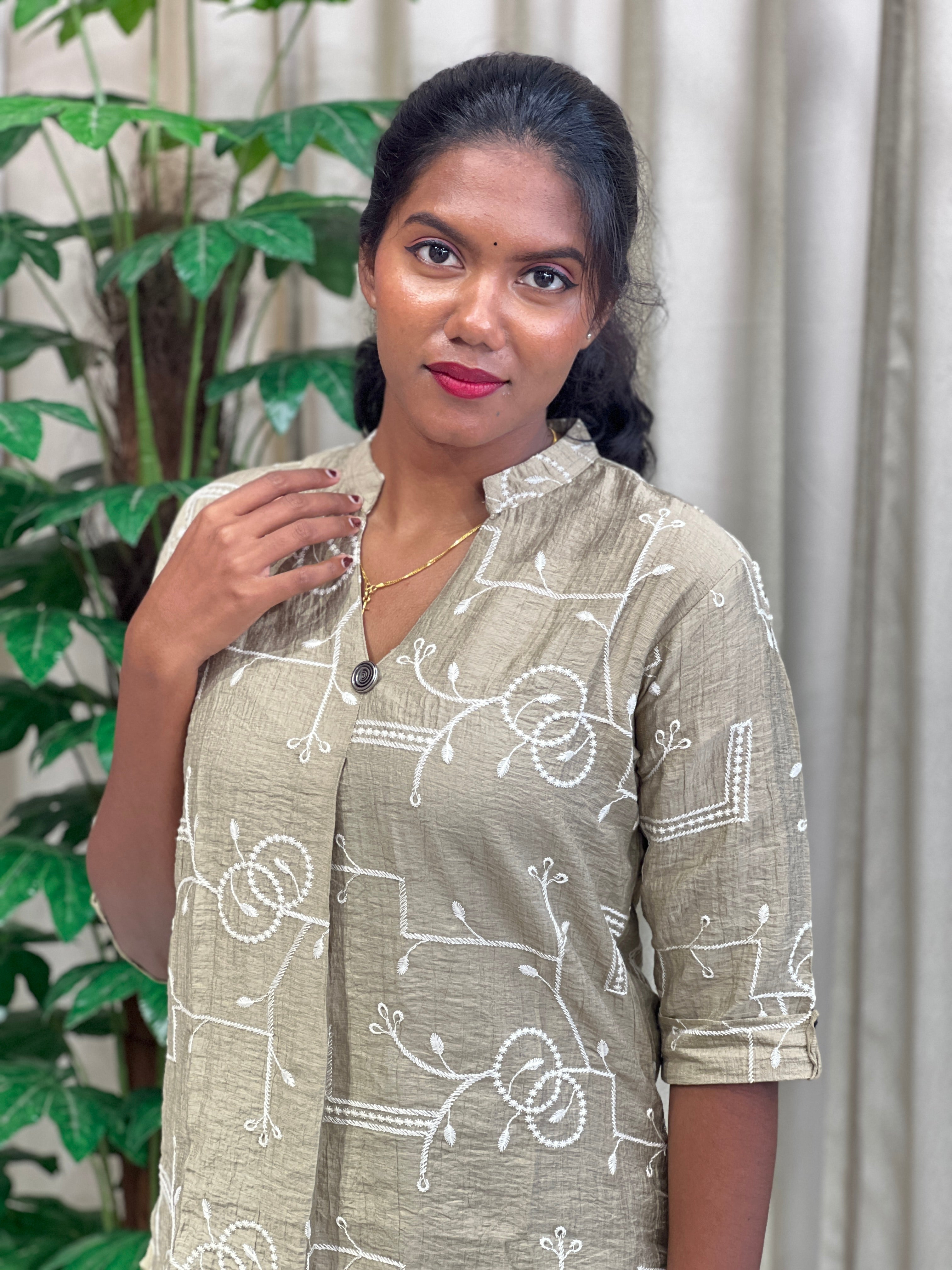 Embroidery Detailed Crush Silk Short Kurta | PGI278