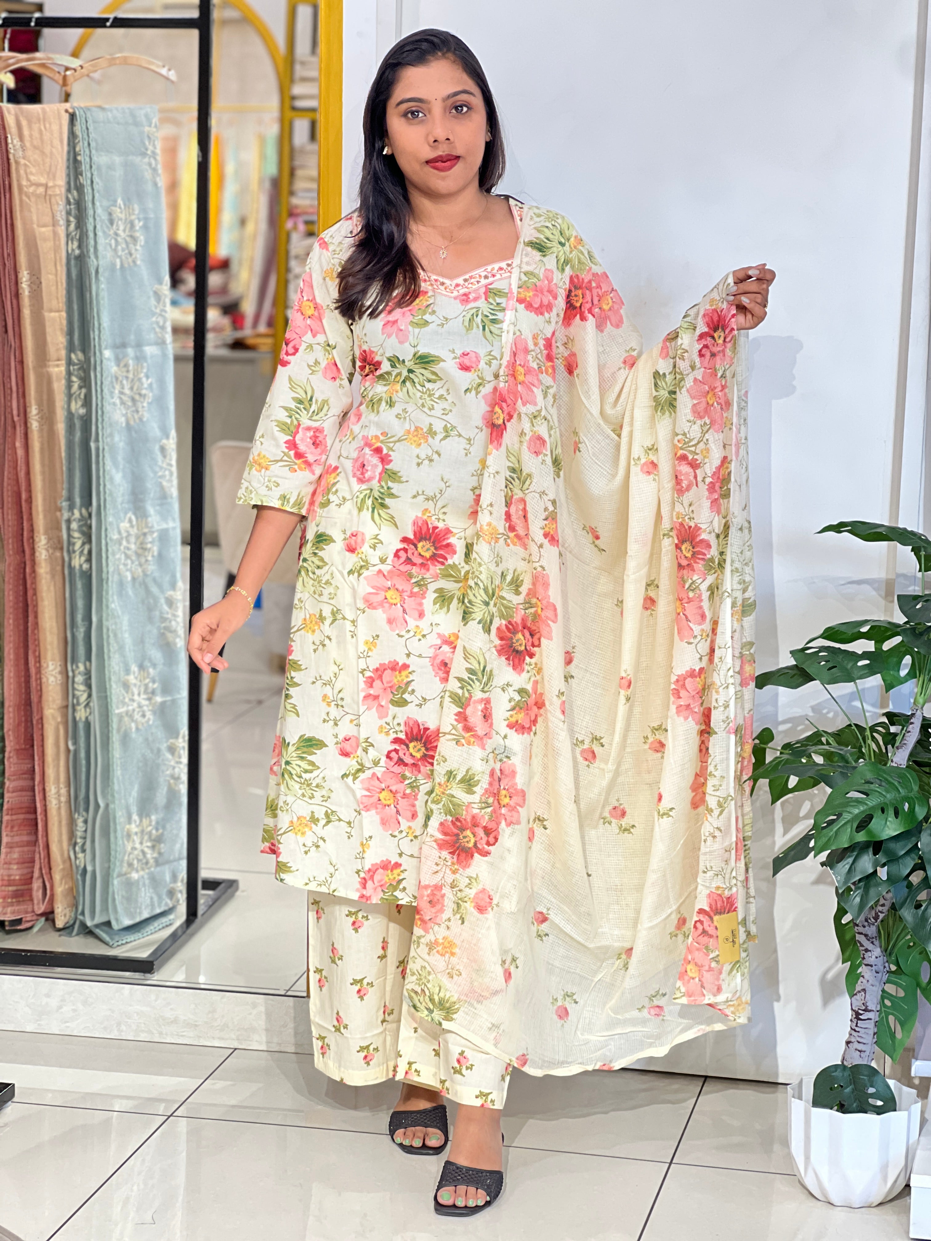 Floral Printed Pattern Cotton Kurta Set | NCF357