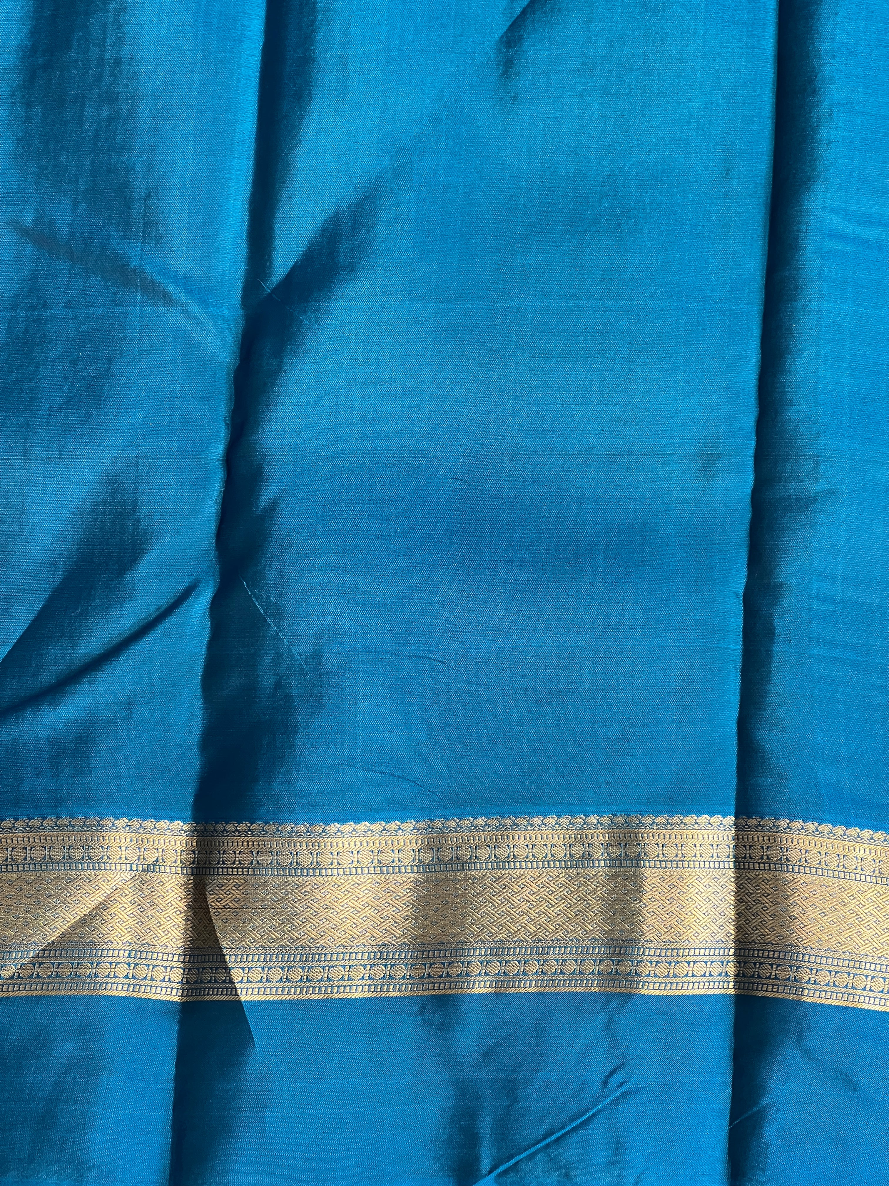 Golden Zari Woven Soft Silk Saree | SMT216