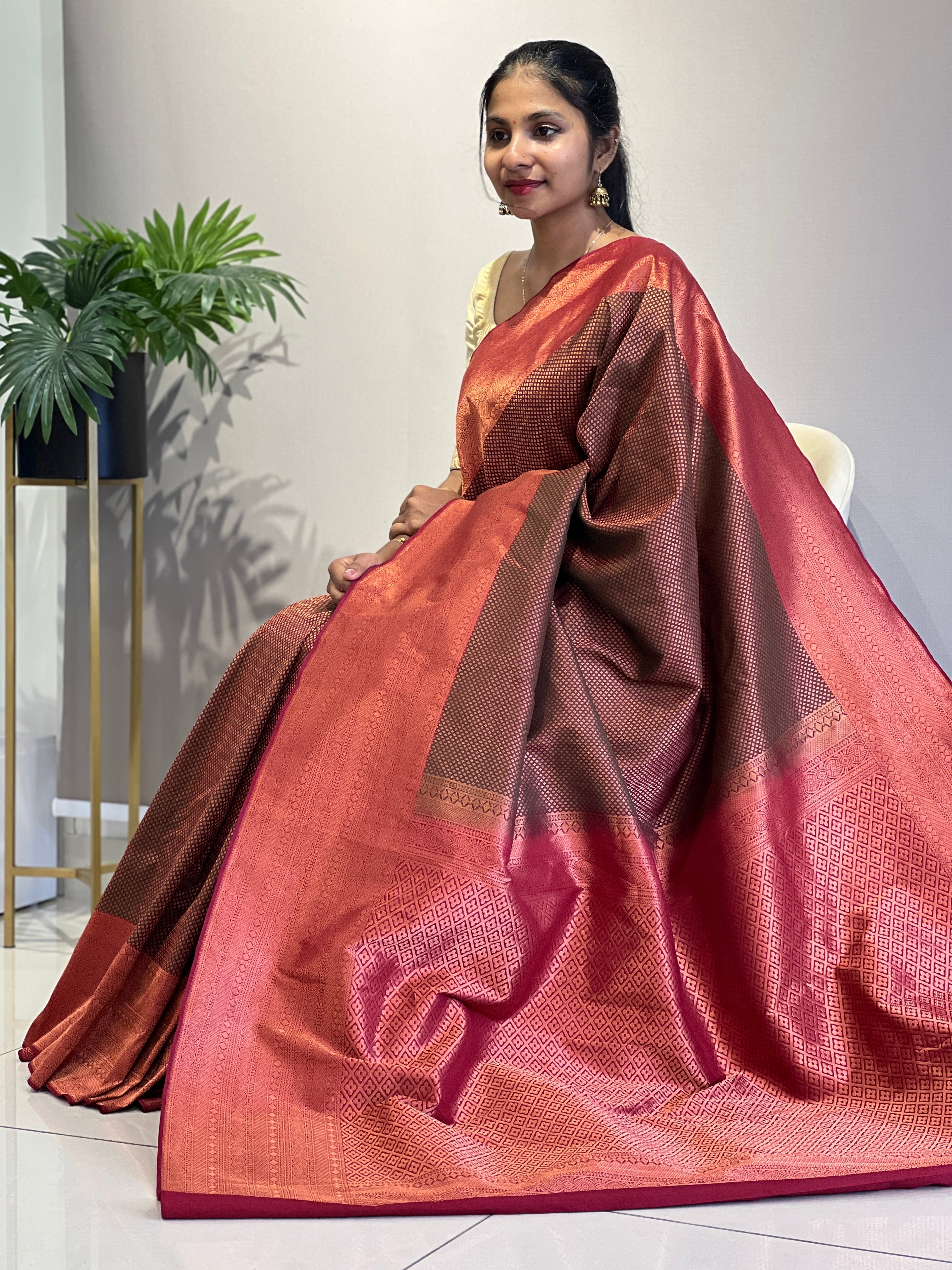 Zari Weaving Soft Silk Saree | GR125