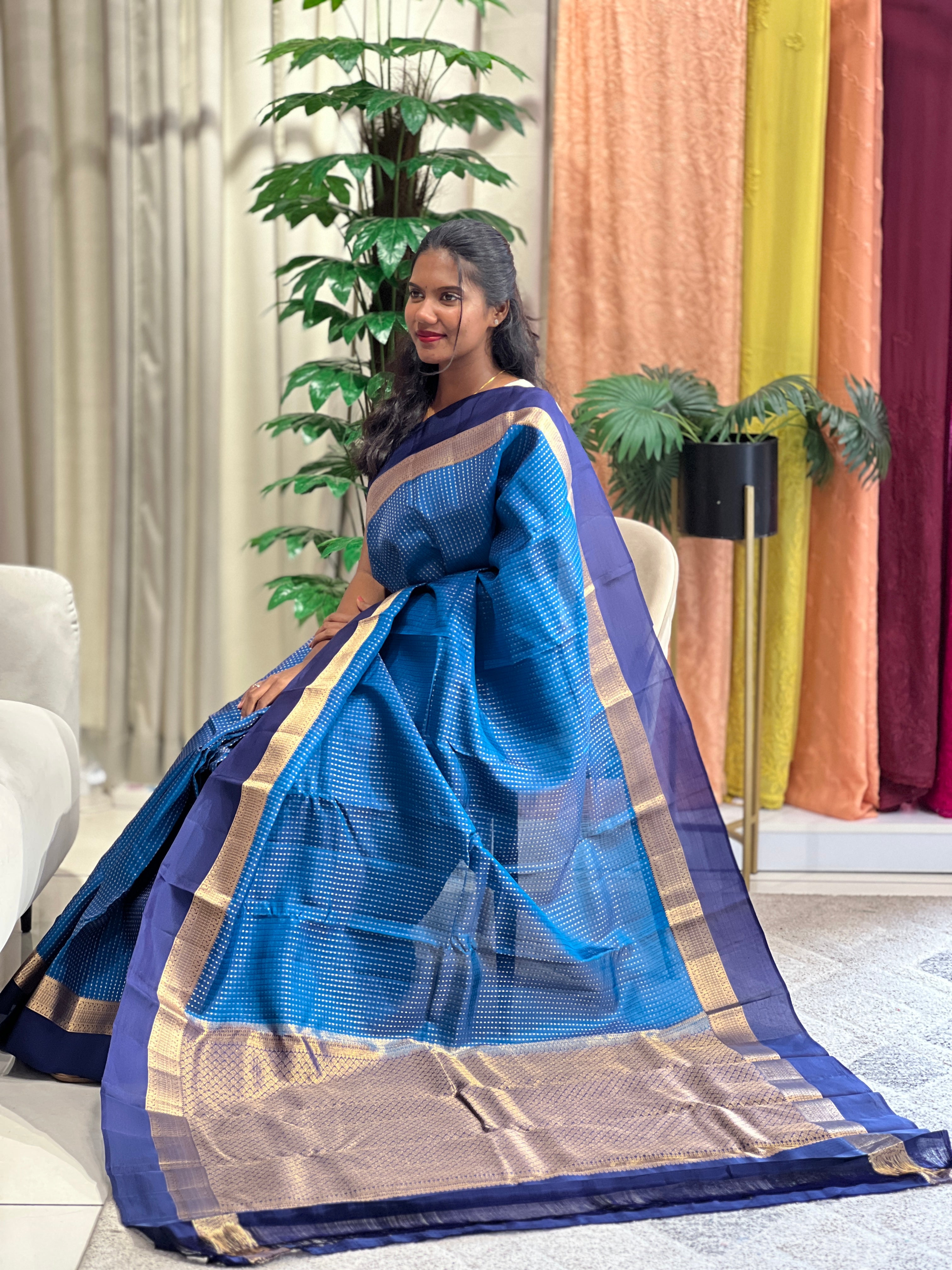 Golden Zari Woven Soft Silk Saree | SMT214