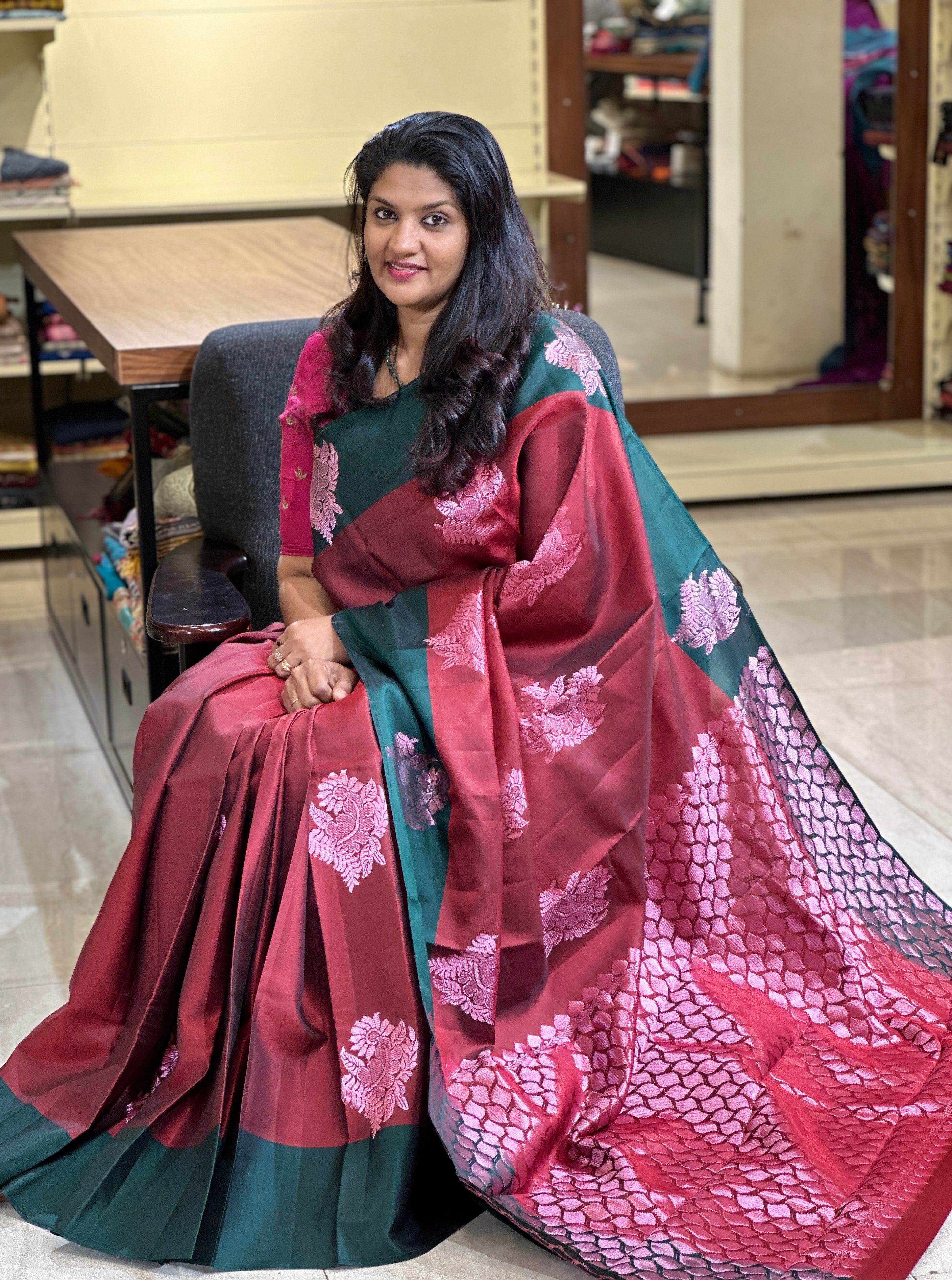 Floral Buta Weaved Soft Silk Saree | GR164
