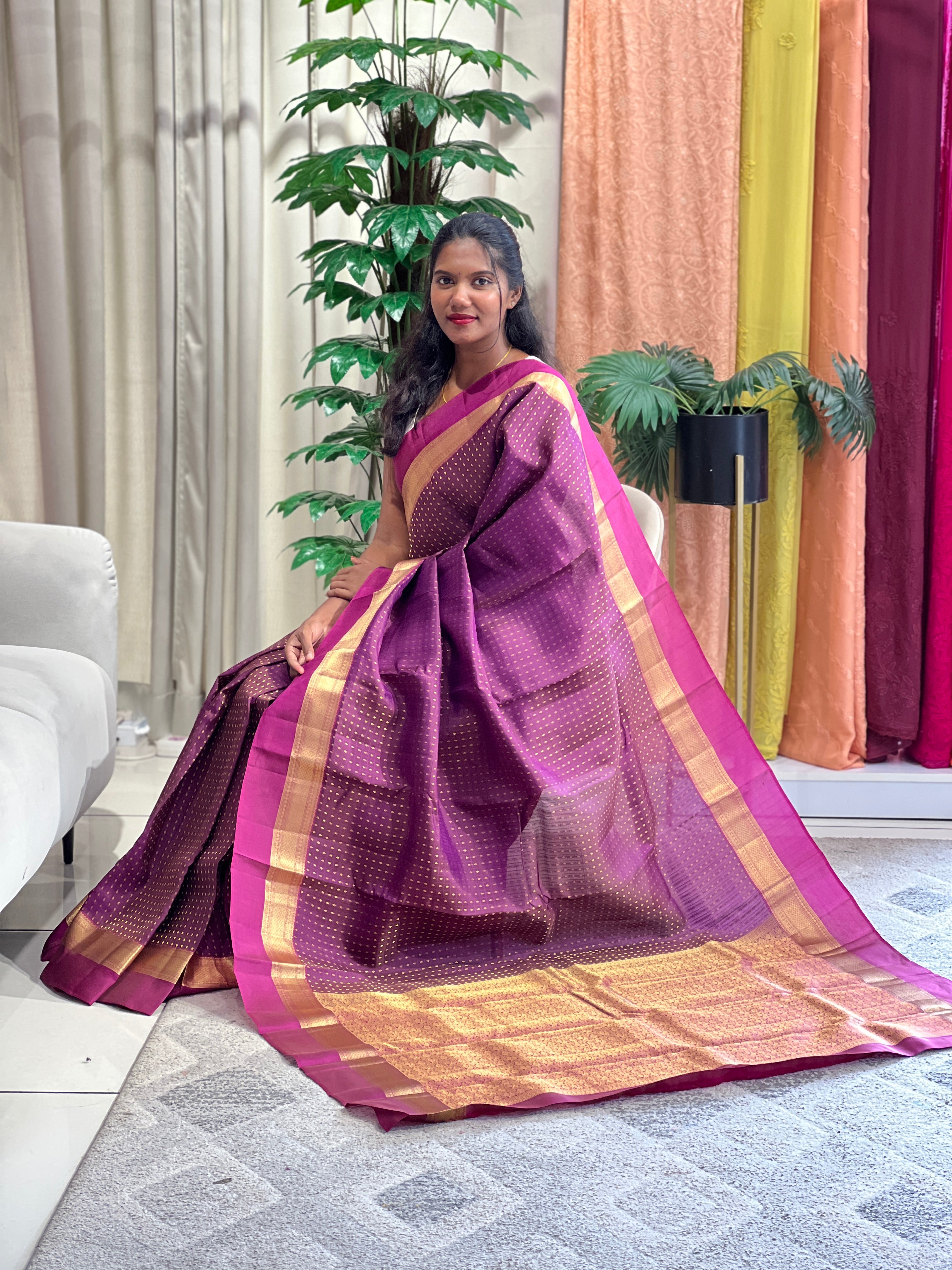 Golden Zari Woven Soft Silk Saree | SMT218