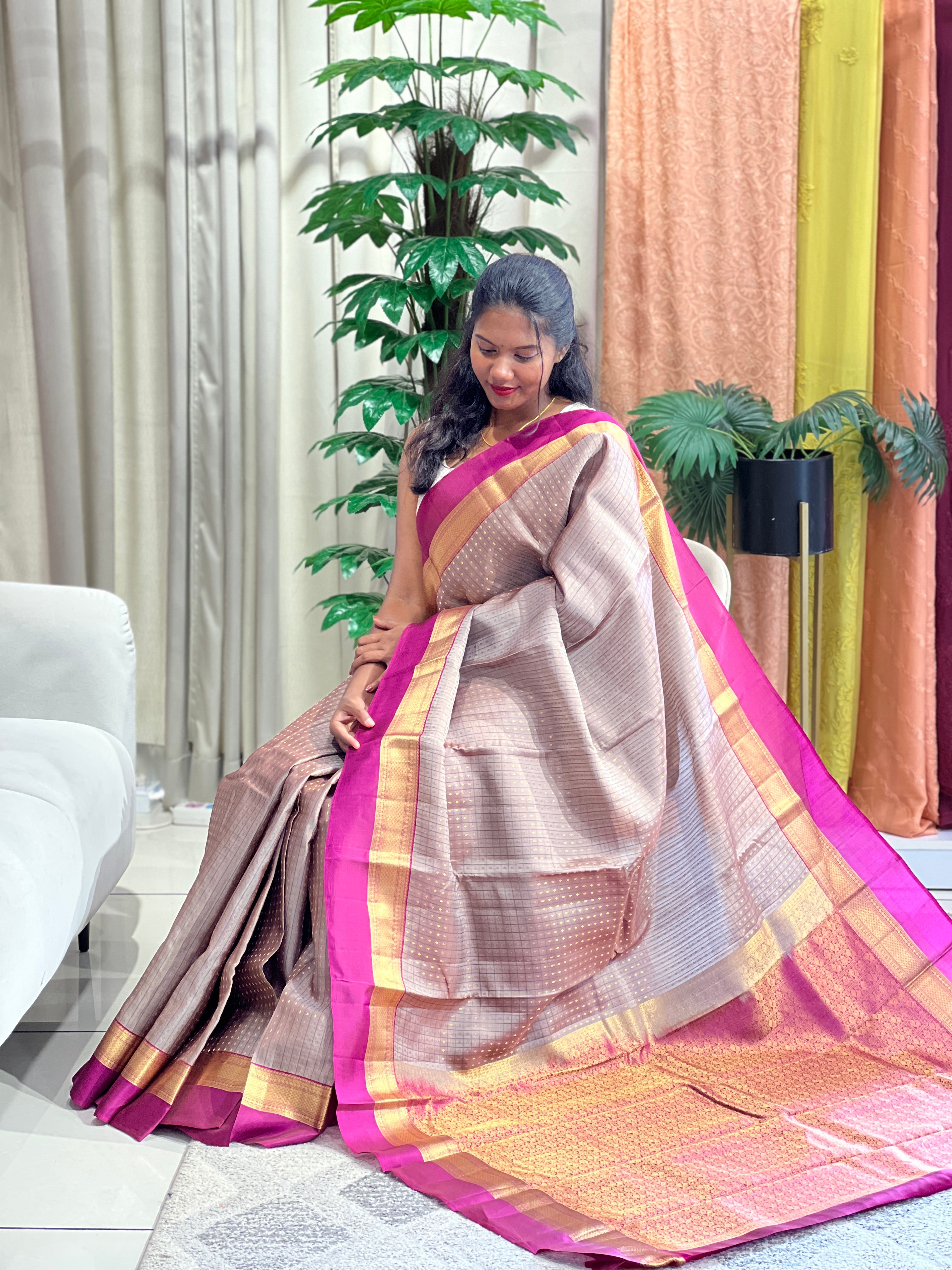 Golden Zari Woven Soft Silk Saree | SMT217