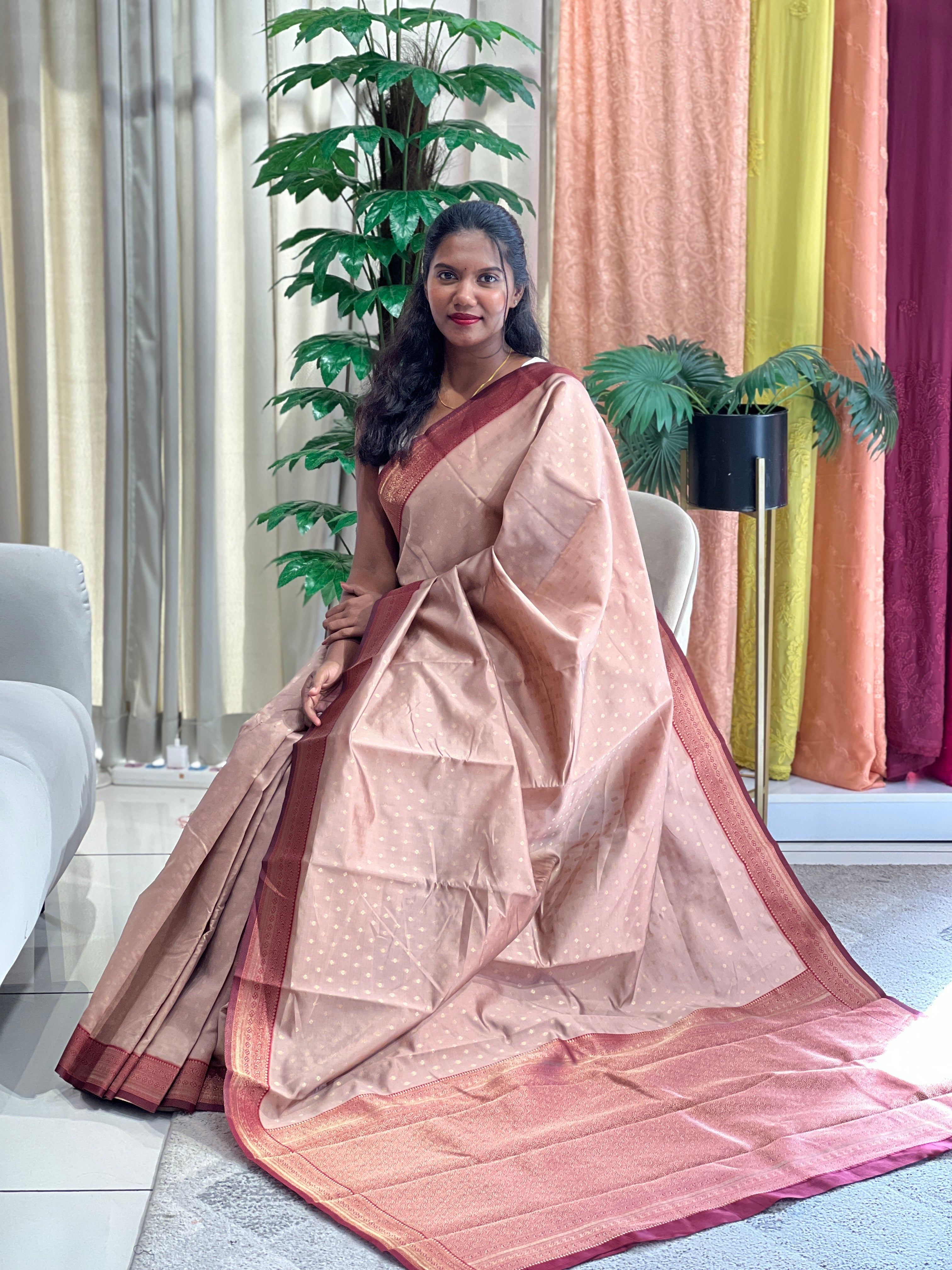 Golden Zari Woven Semi Silk Saree | RLF186