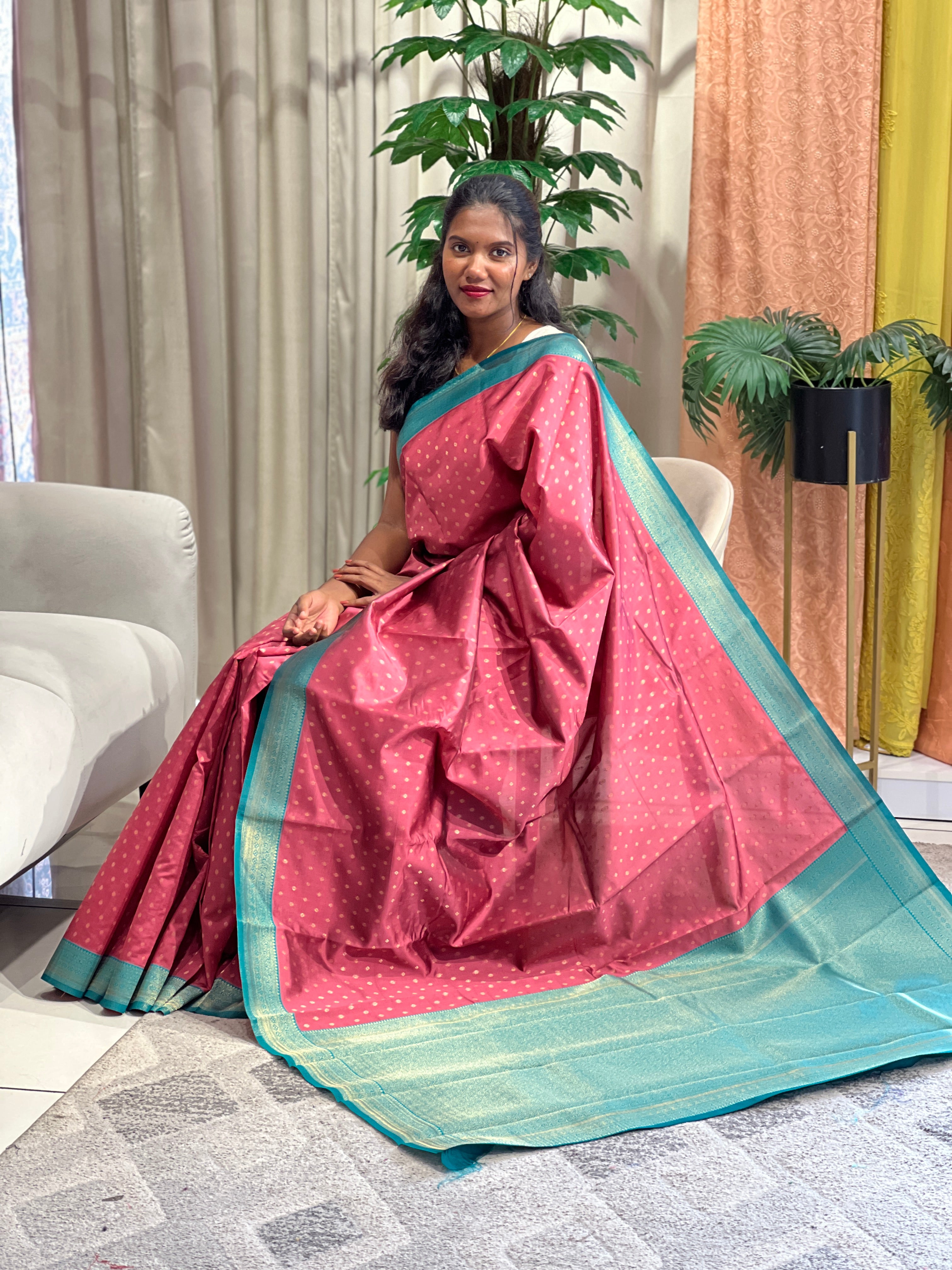 Golden Zari Woven Semi Silk Saree | RLF185