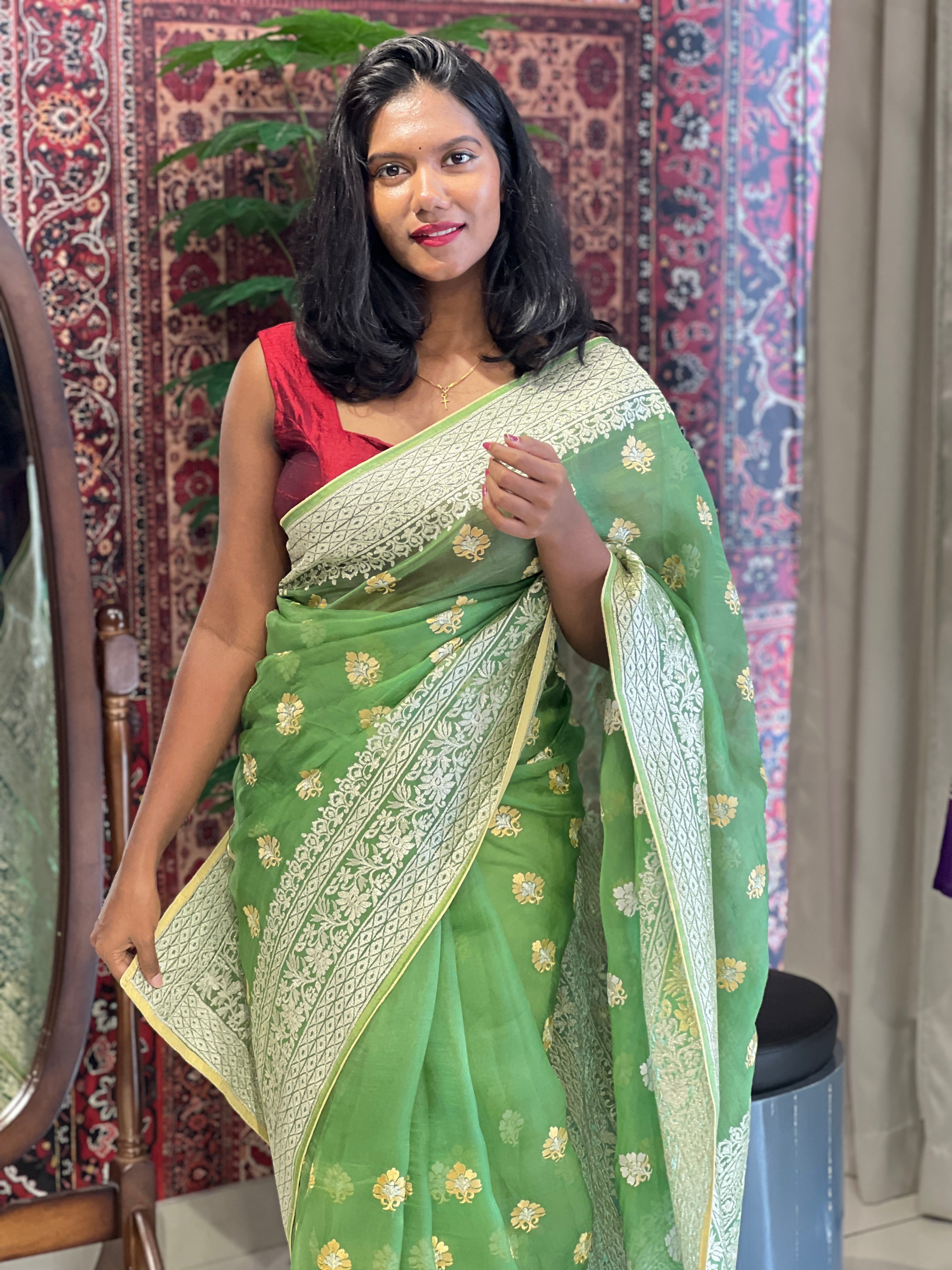 Banarasi Light Golden Zari Weaved Organza Saree | SBS687