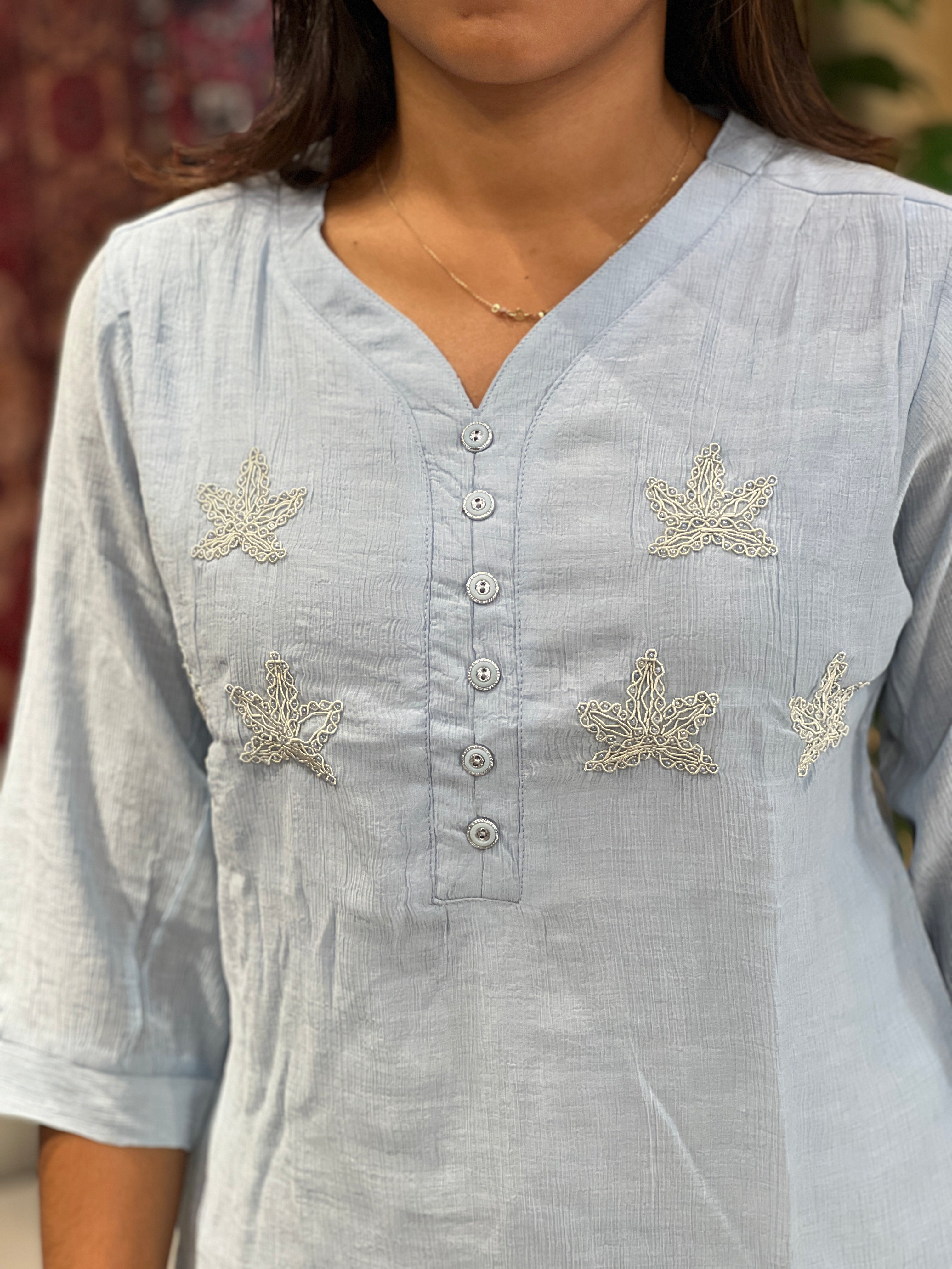Zaridosi & Beads Embroidered Crushed Silk Short Kurta | PGI279