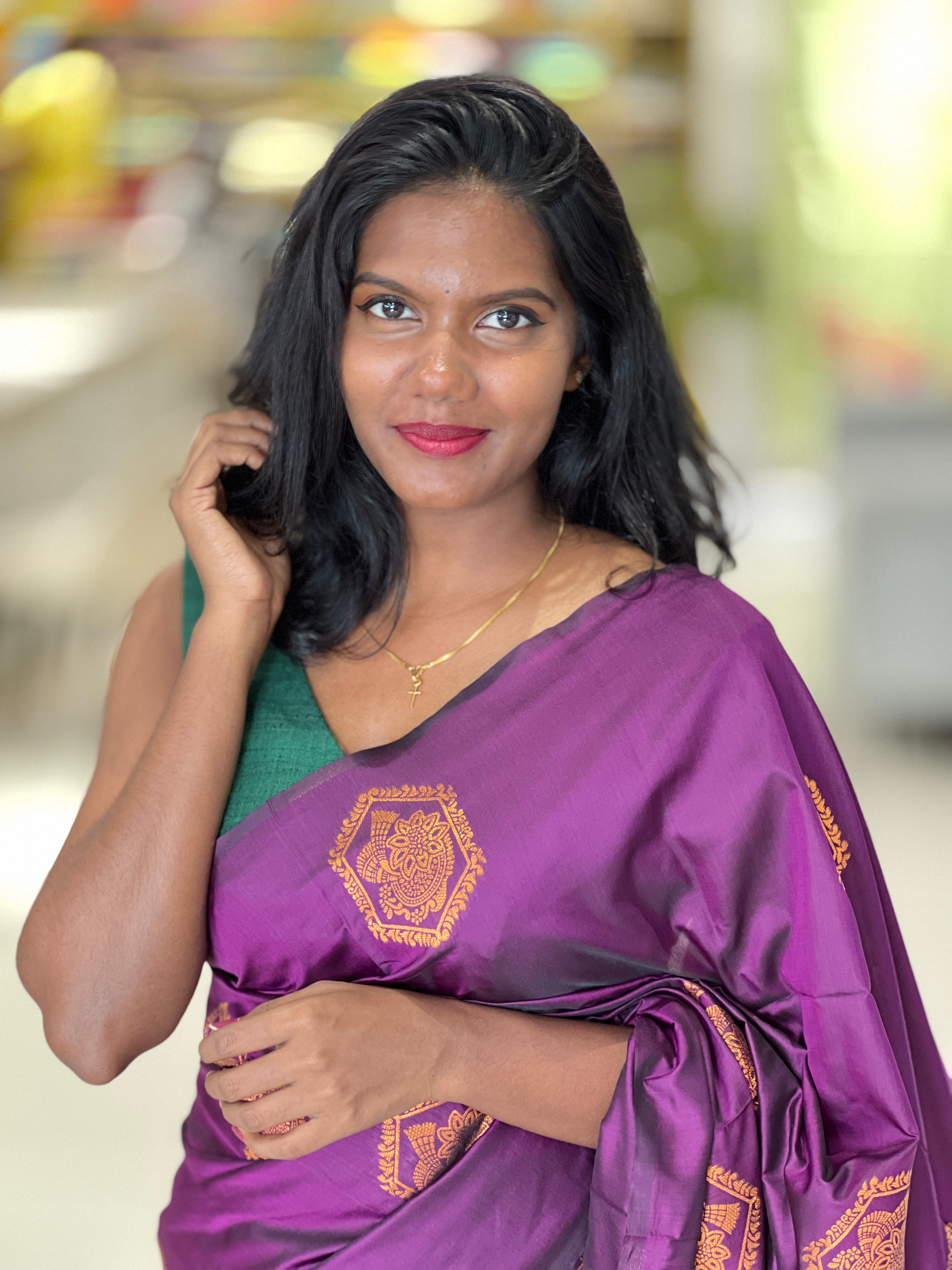 Antique Zari Weaved Traditional Patterned Semi Silk Saree | GP102