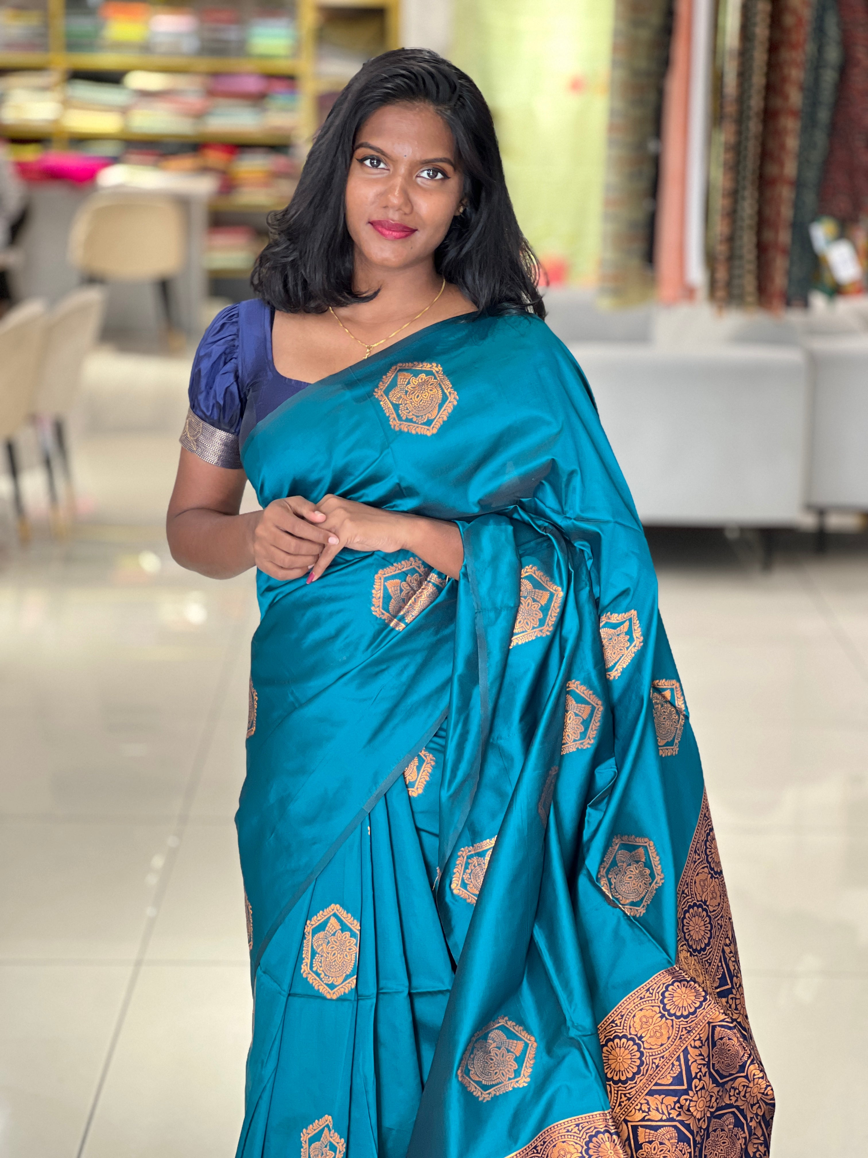 Antique Zari Weaved Traditional Patterned Semi Silk Saree | GP107