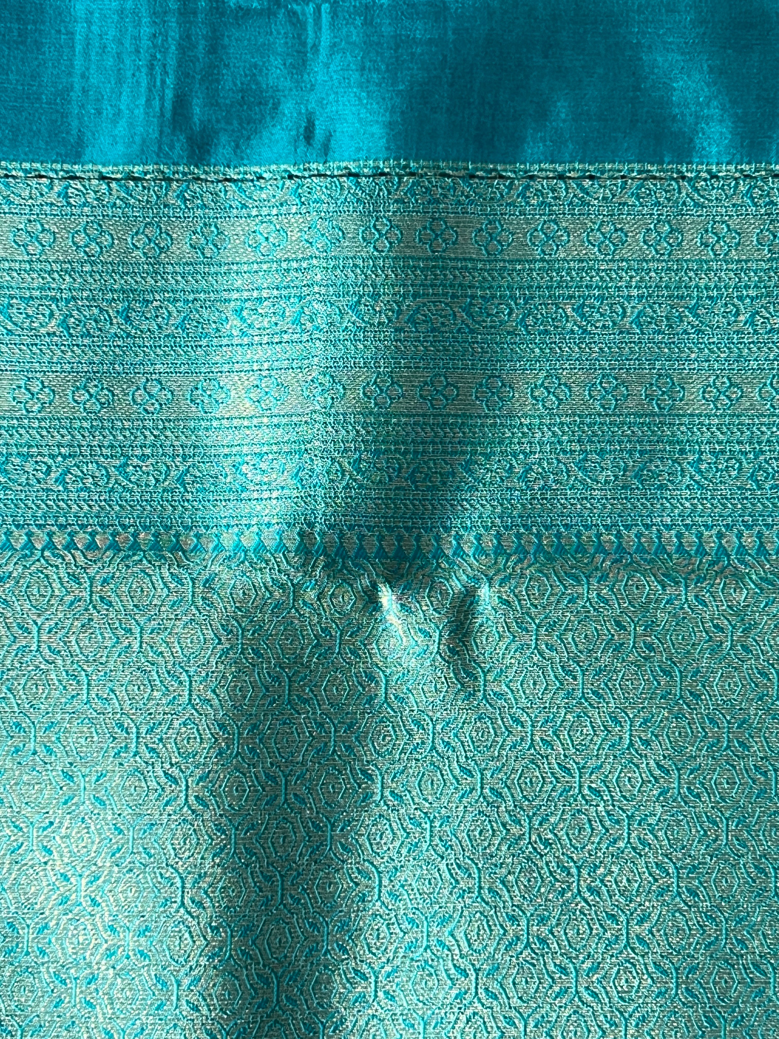 Golden Zari Woven Semi Silk Saree | RLF184