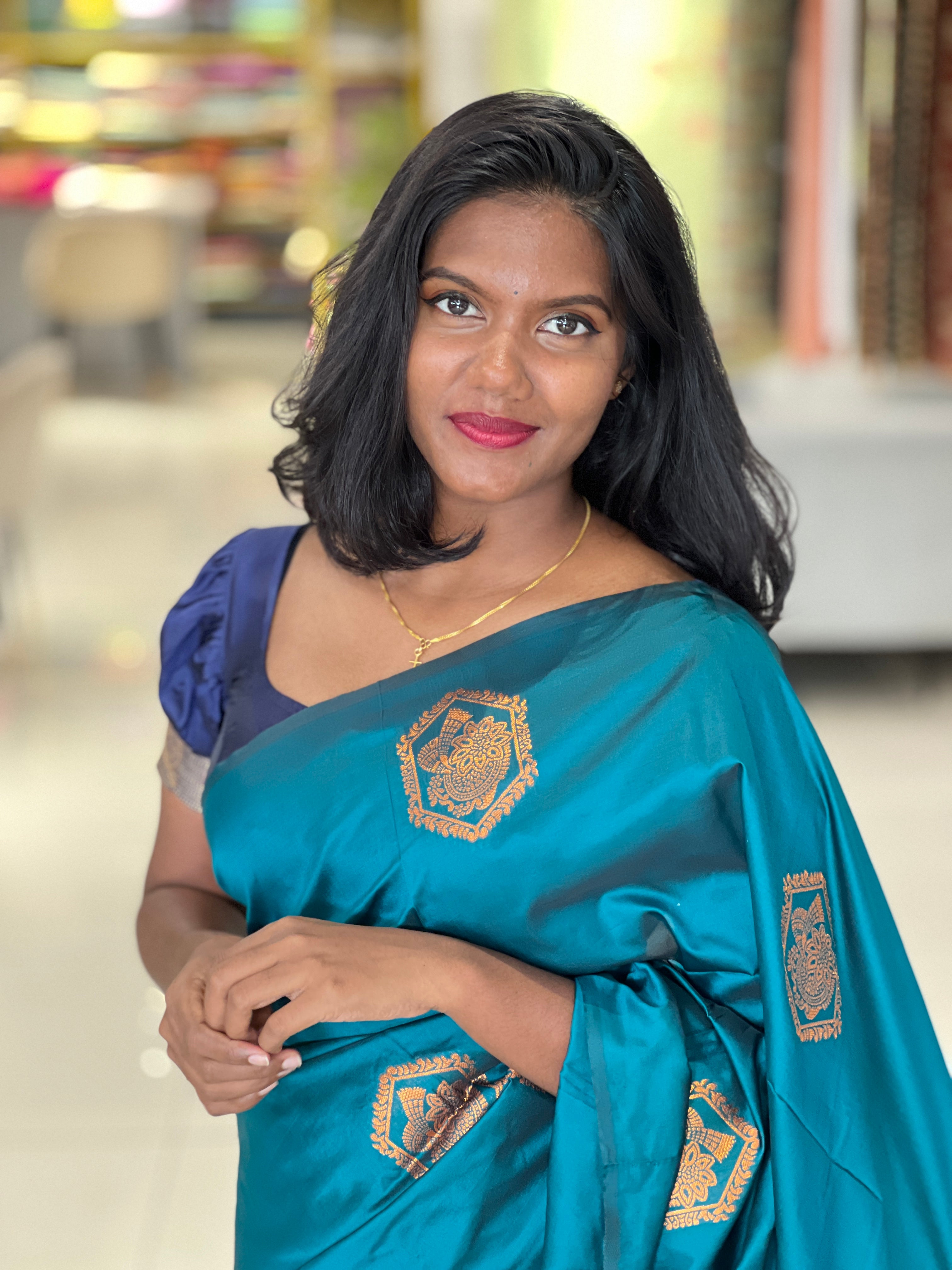 Antique Zari Weaved Traditional Patterned Semi Silk Saree | GP107