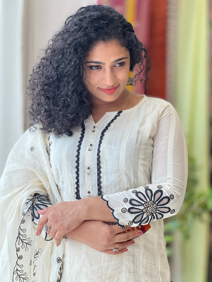 Floral Embroidered Cotton Kurta Set | FW215