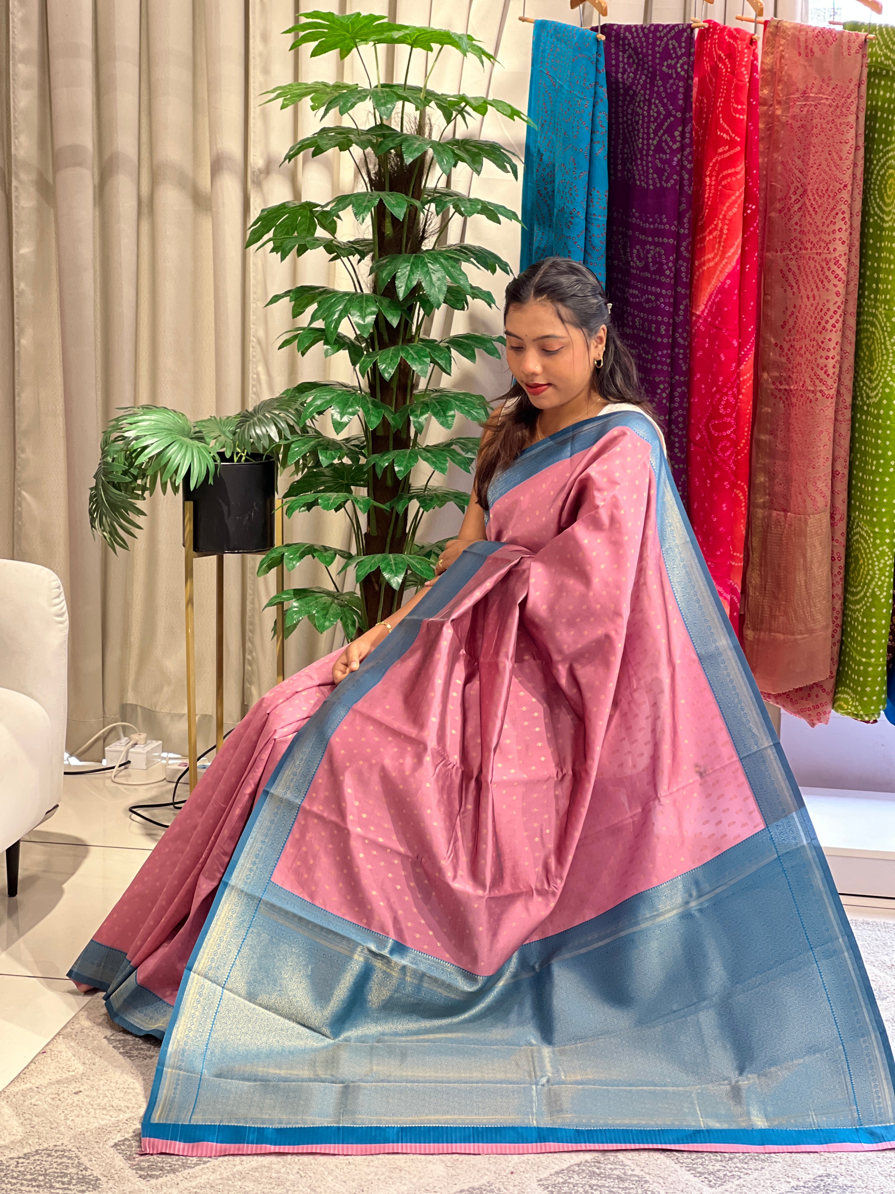 Golden Zari Woven Semi Silk Saree | RLF184