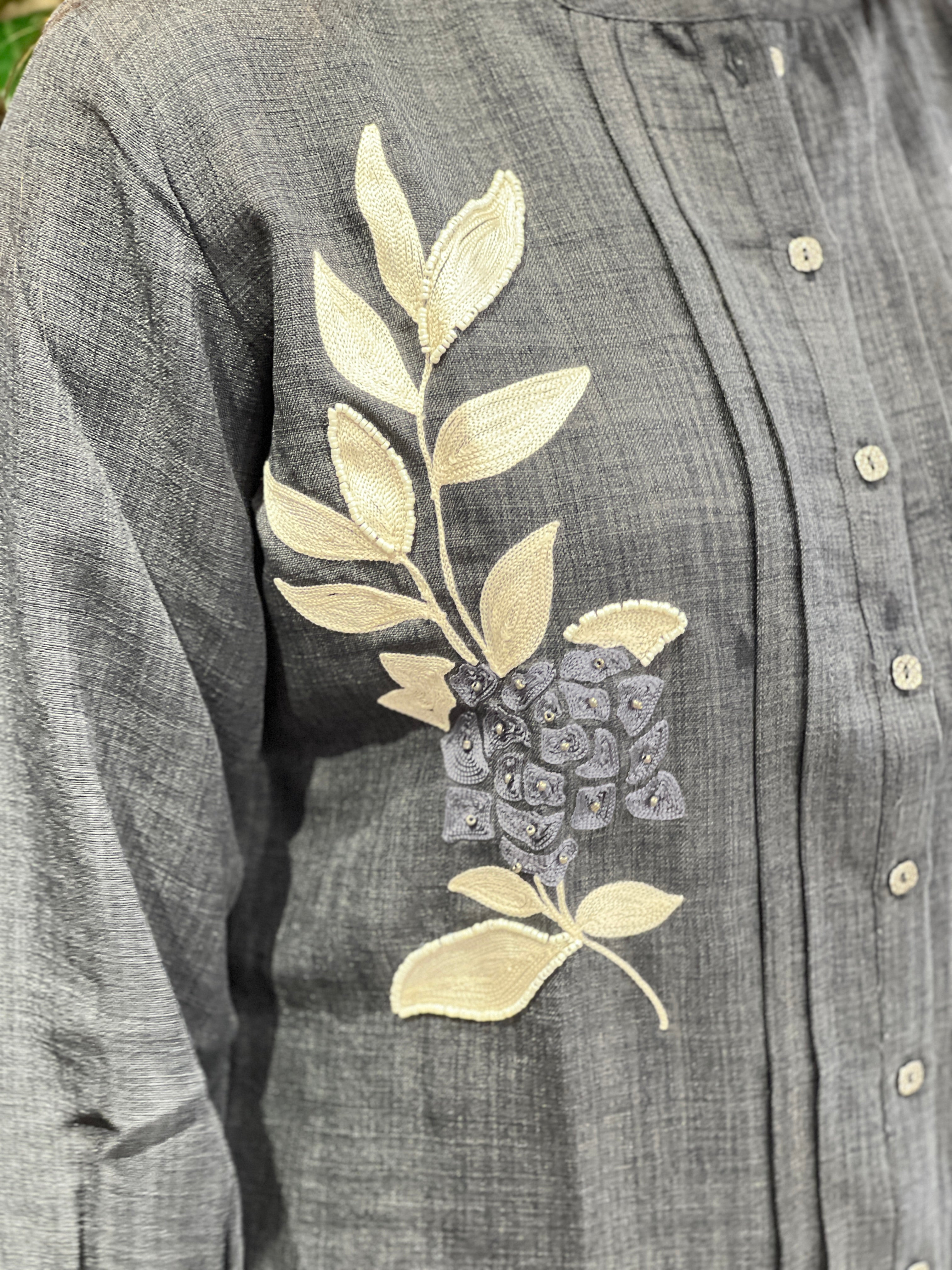 Floral Embroidery Detailed Linen-Cotton Short Kurta | PGI257