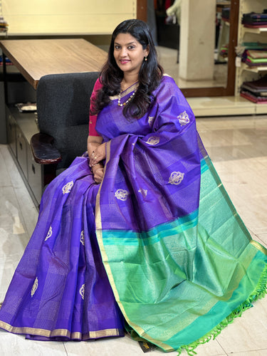 Line Weaved Kanchipuram Saree | AK147