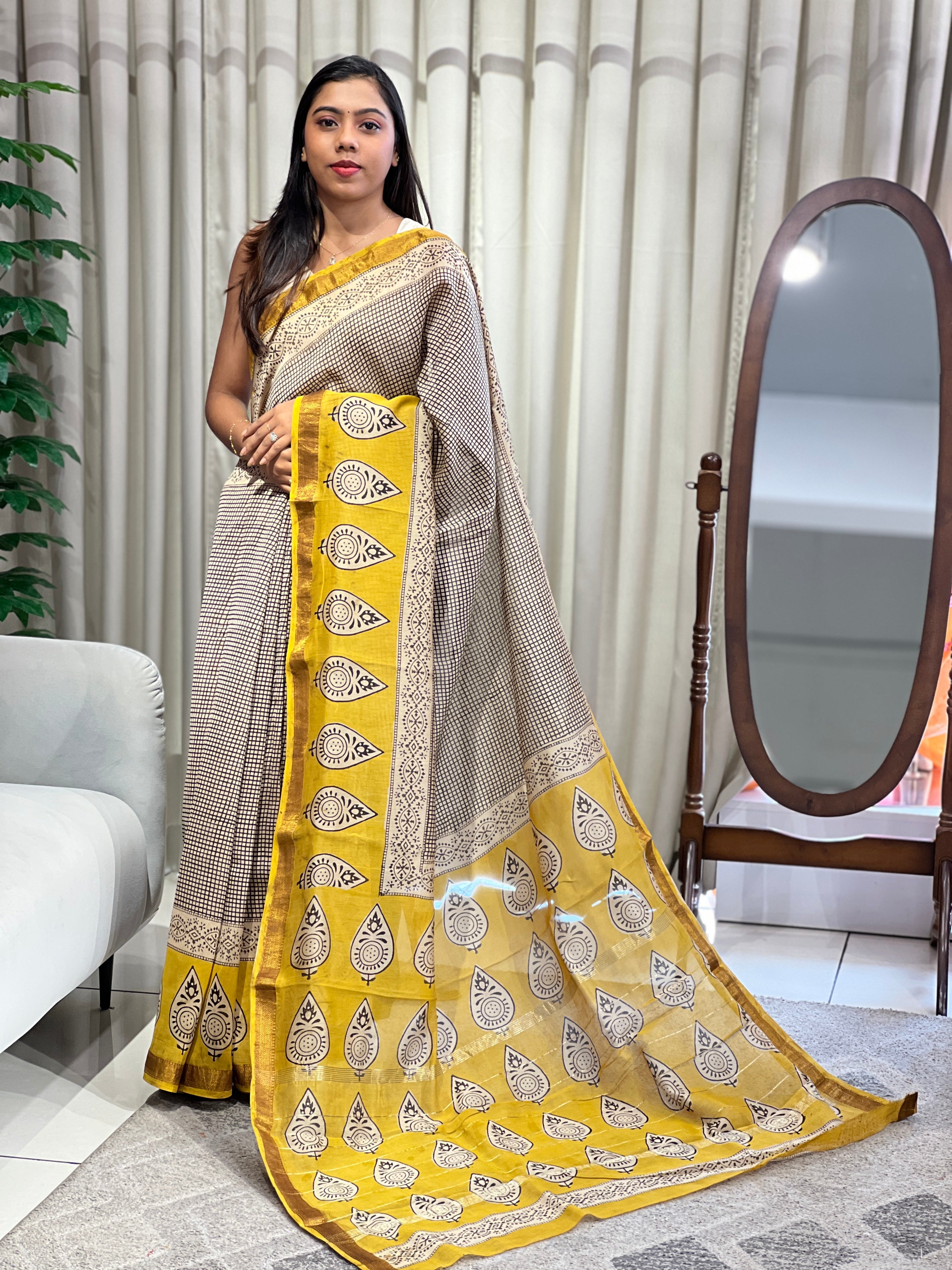 Mangalgiri Border Detailed Chanderi Saree | VFC595