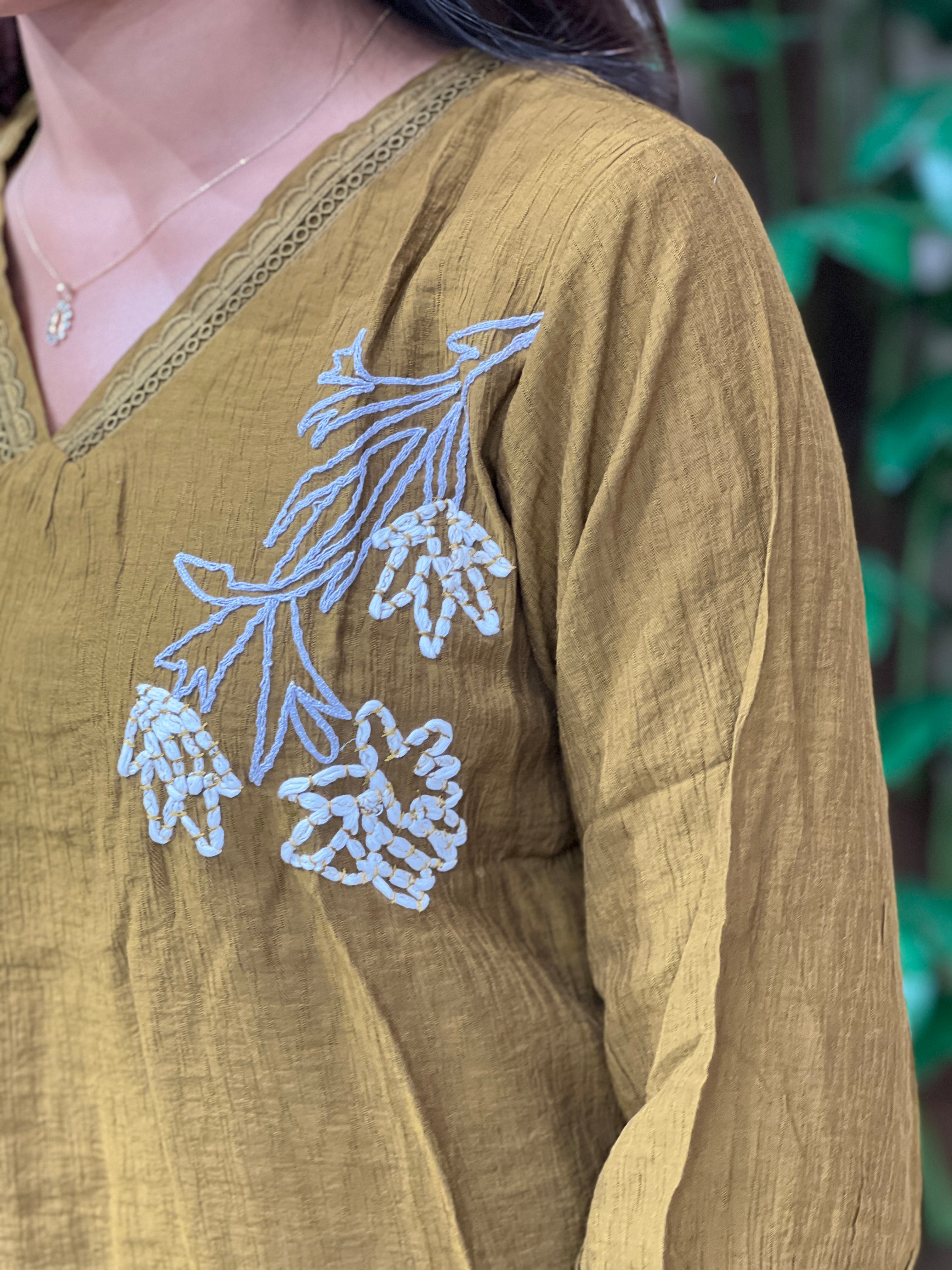 Embroidery Detailed Rayon Short Kurta | PGI244