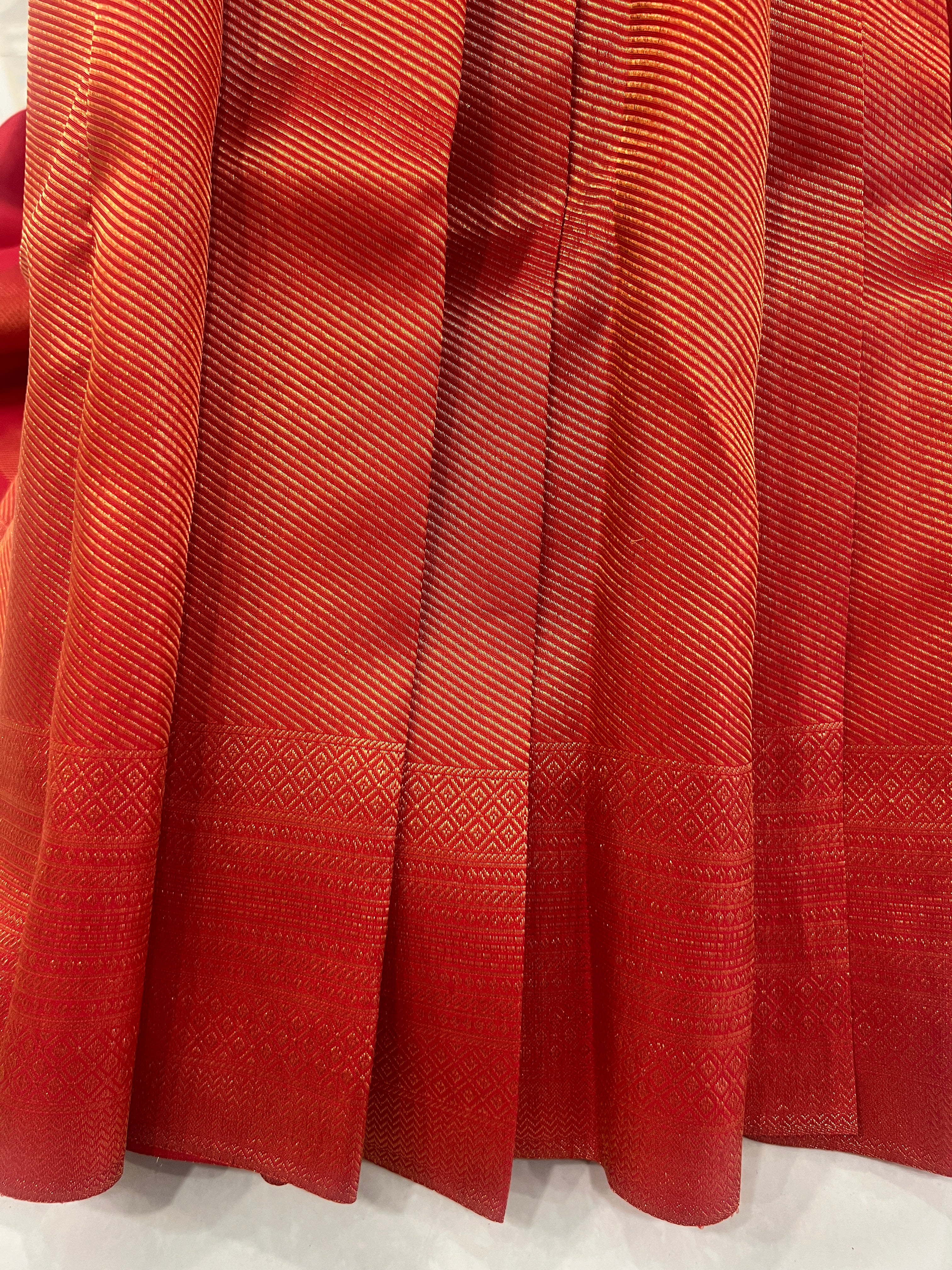 Diagonal Weaving Pattern Kanchipuram Saree | HH123