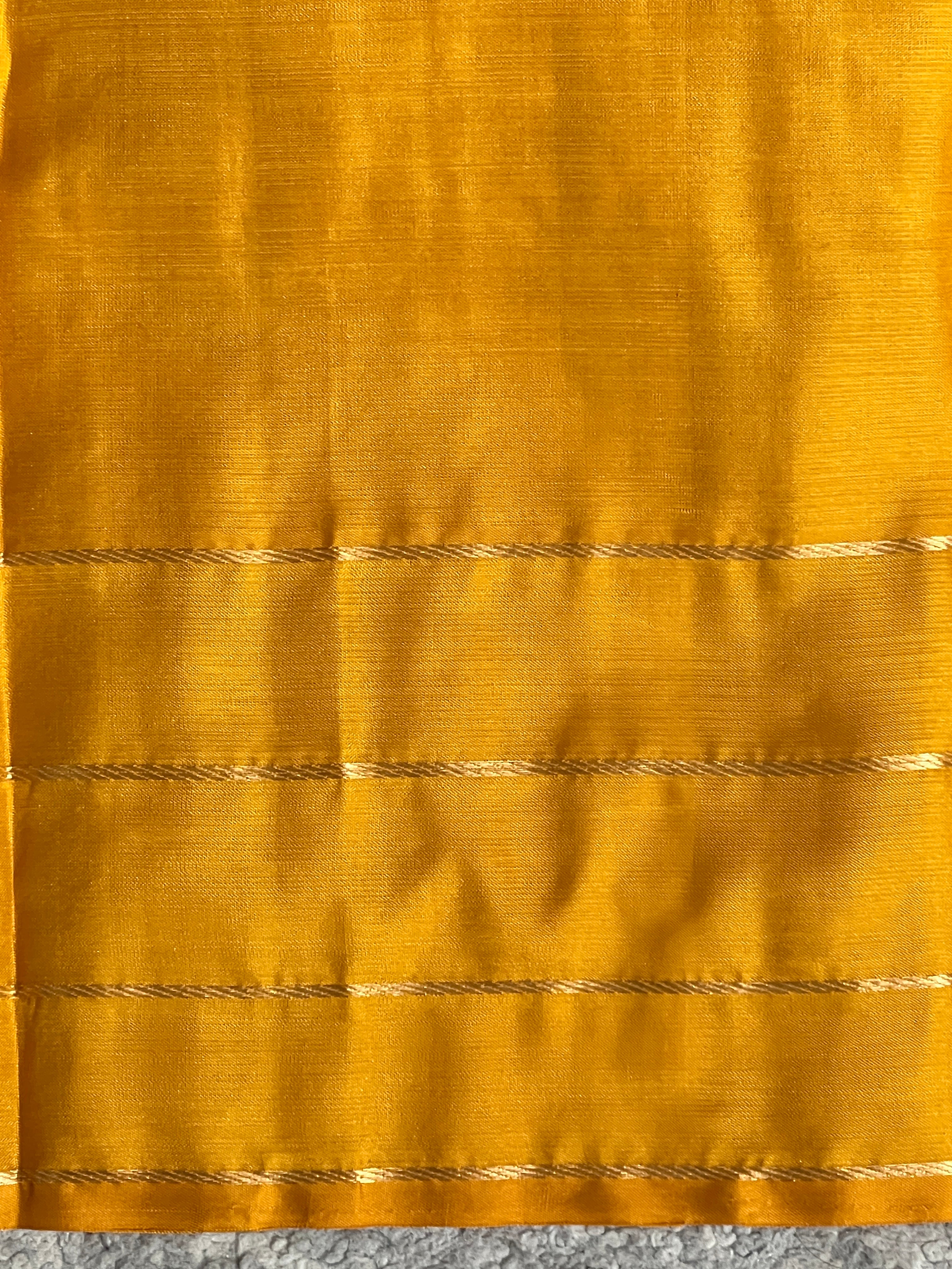 Golden Zari Woven Soft Silk Saree | SMT175