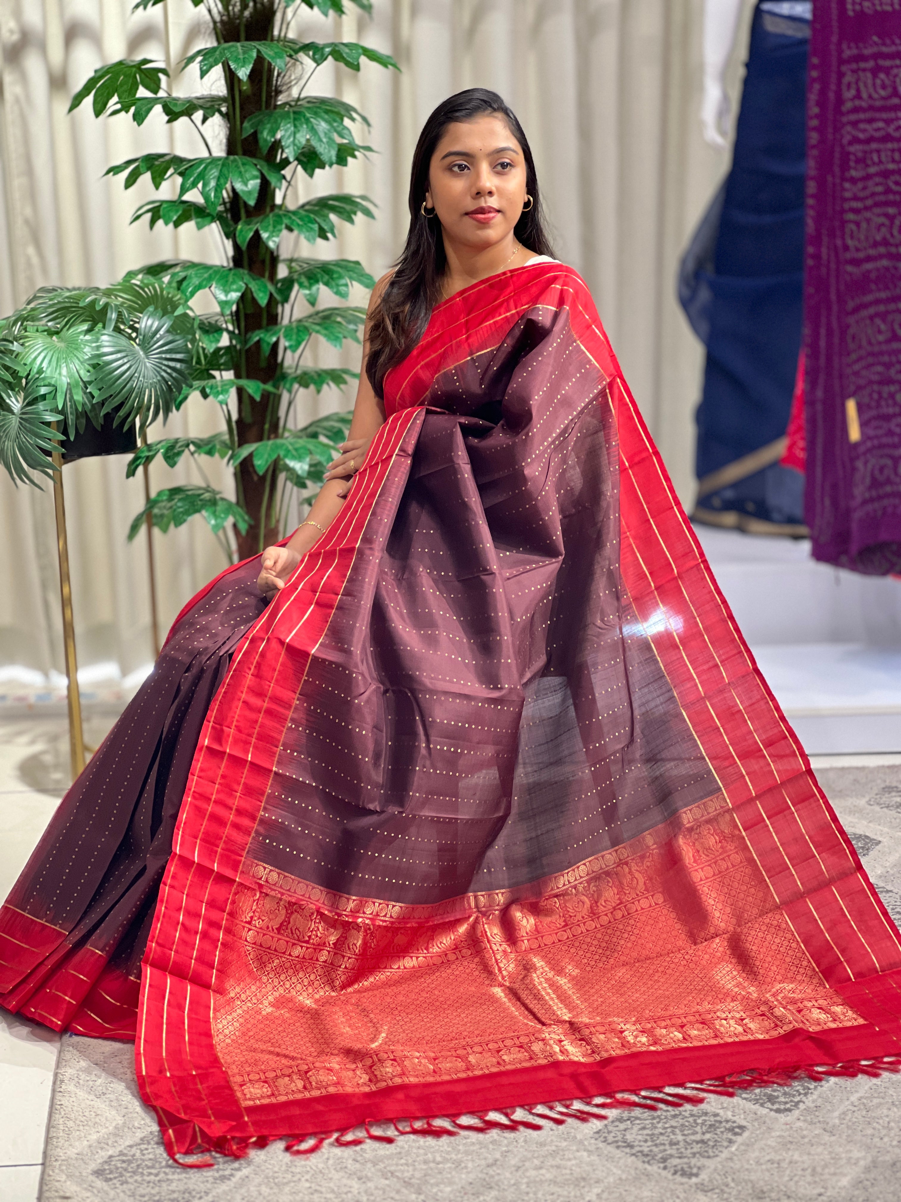 Golden Zari Woven Soft Silk Saree | SMT173