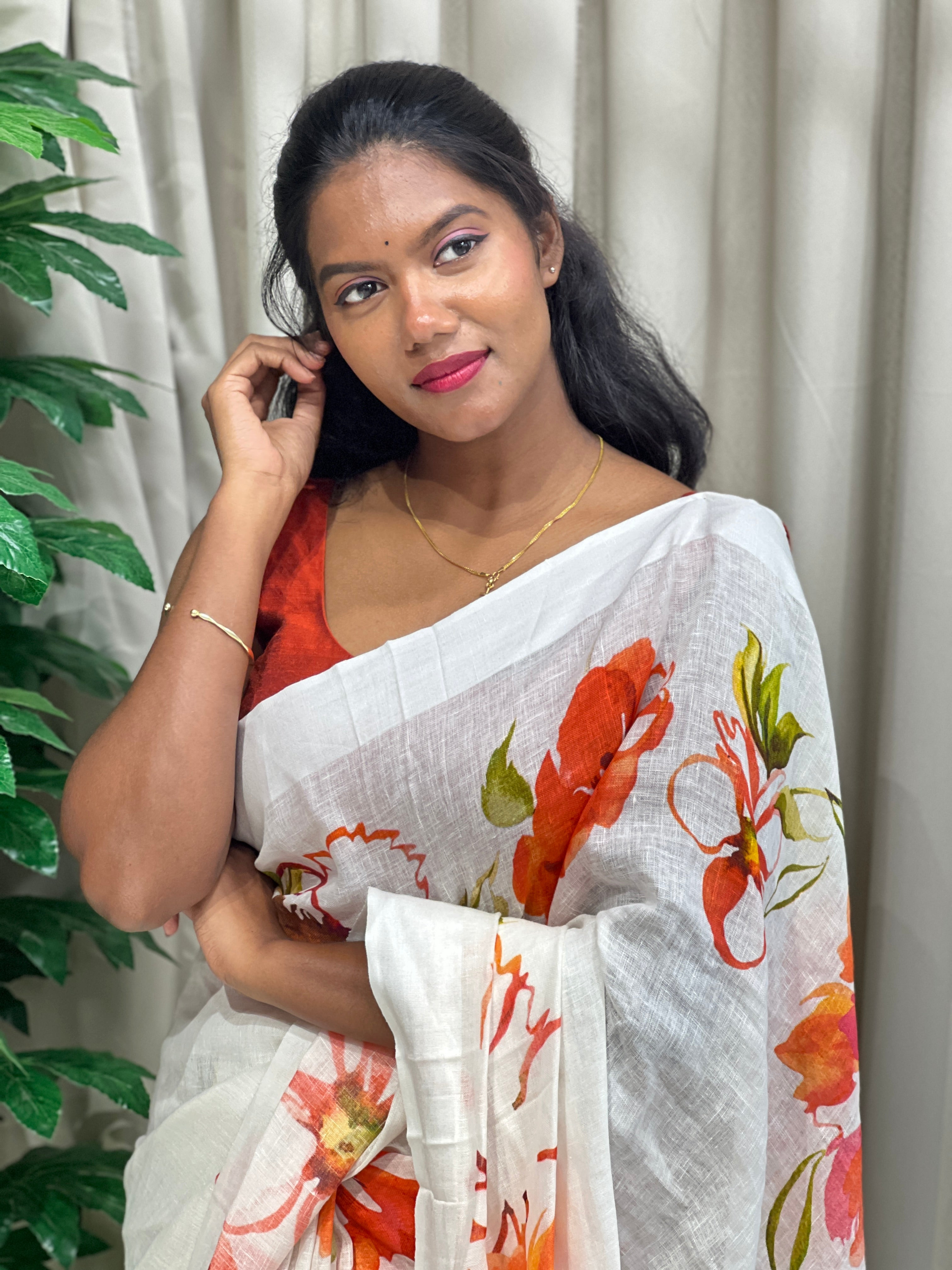 Floral Digital Printed Pure Linen Saree | MR440