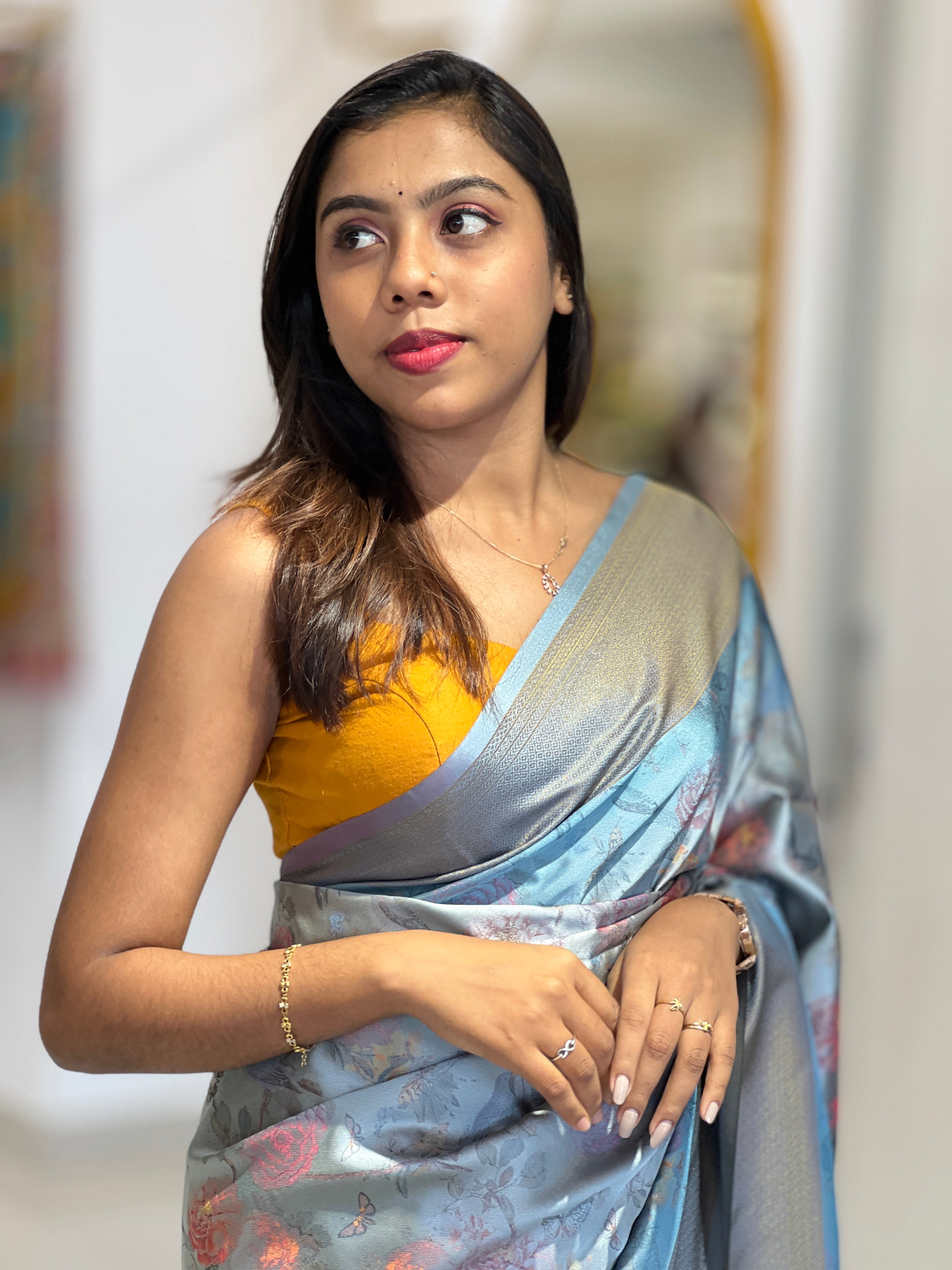 Floral Thread Weaved Semi Kathan Saree | SSN255