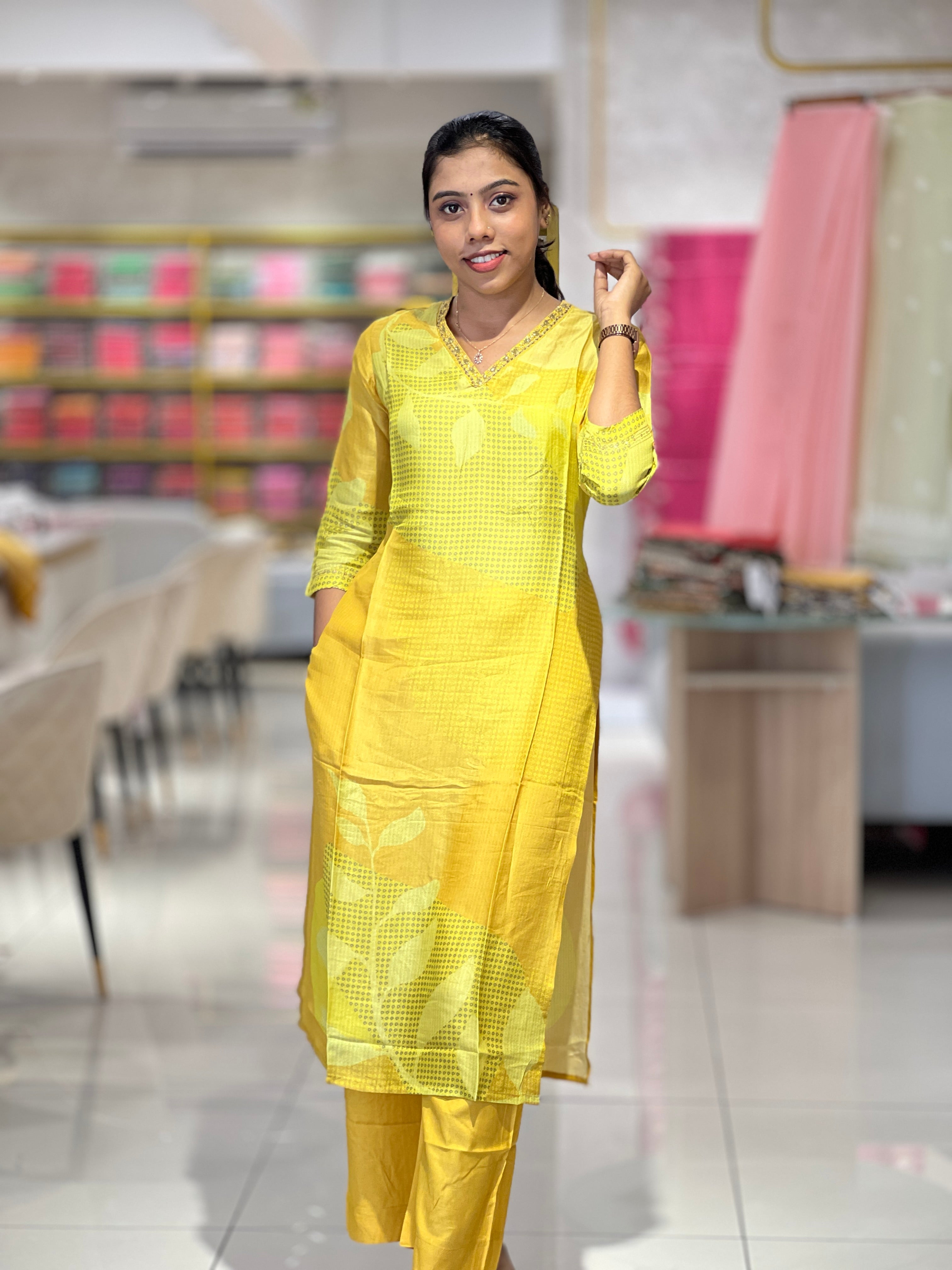 Print & Embroidery Detailed Muslin Finish Kurta Top & Bottom | DIL144