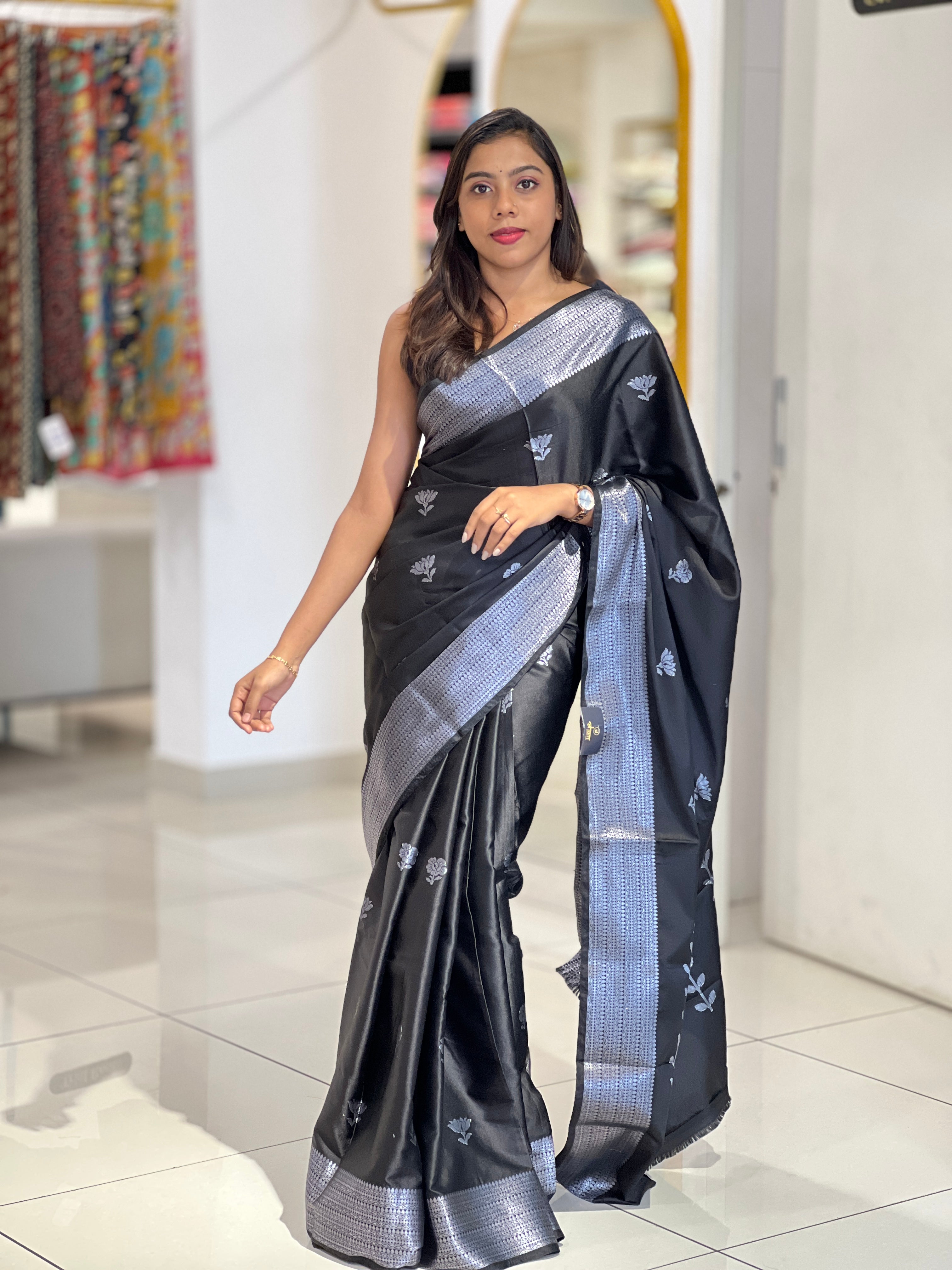 Zari Woven Banarasi Silk Saree | NN401