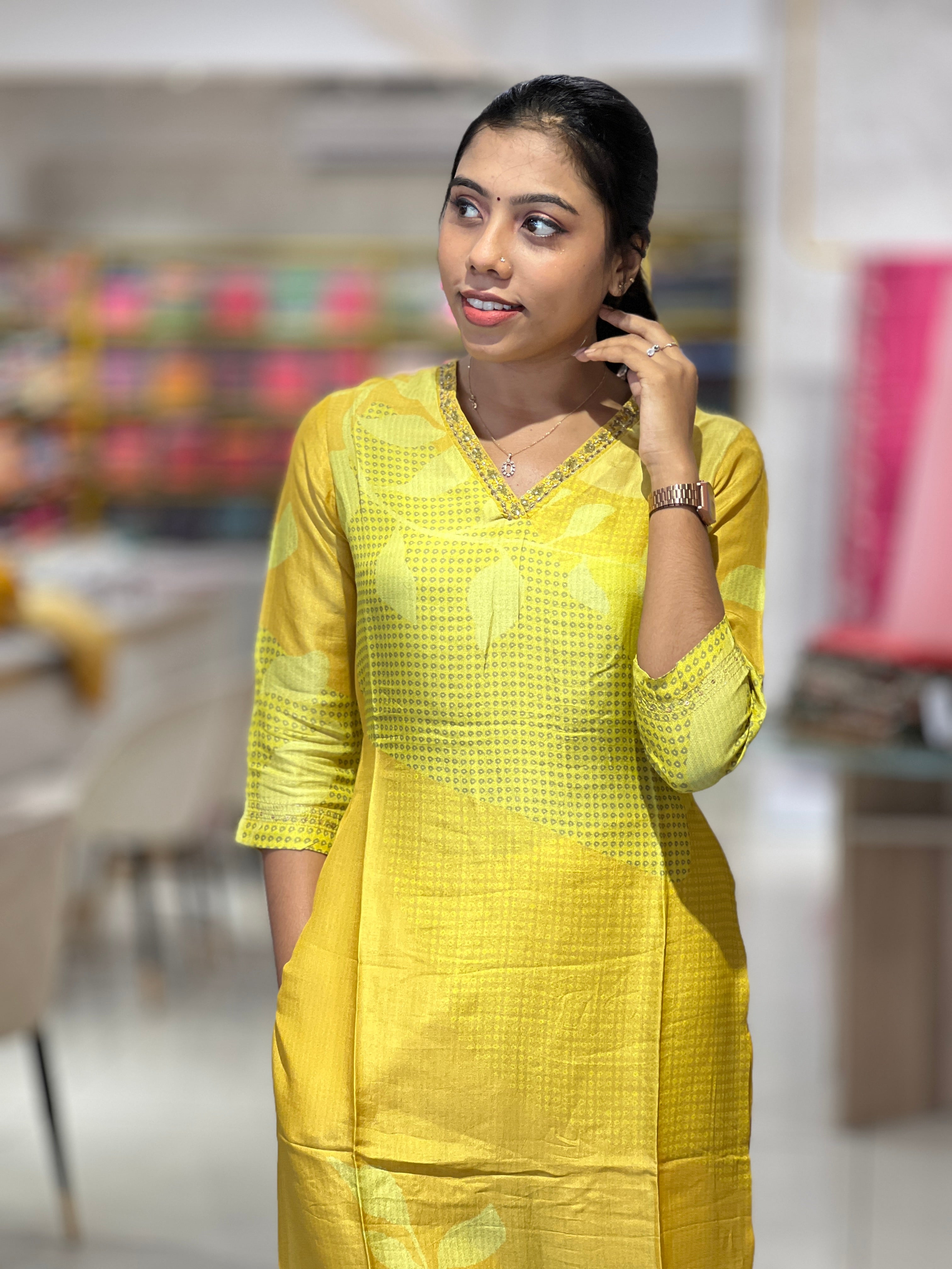 Print & Embroidery Detailed Muslin Finish Kurta Top & Bottom | DIL144