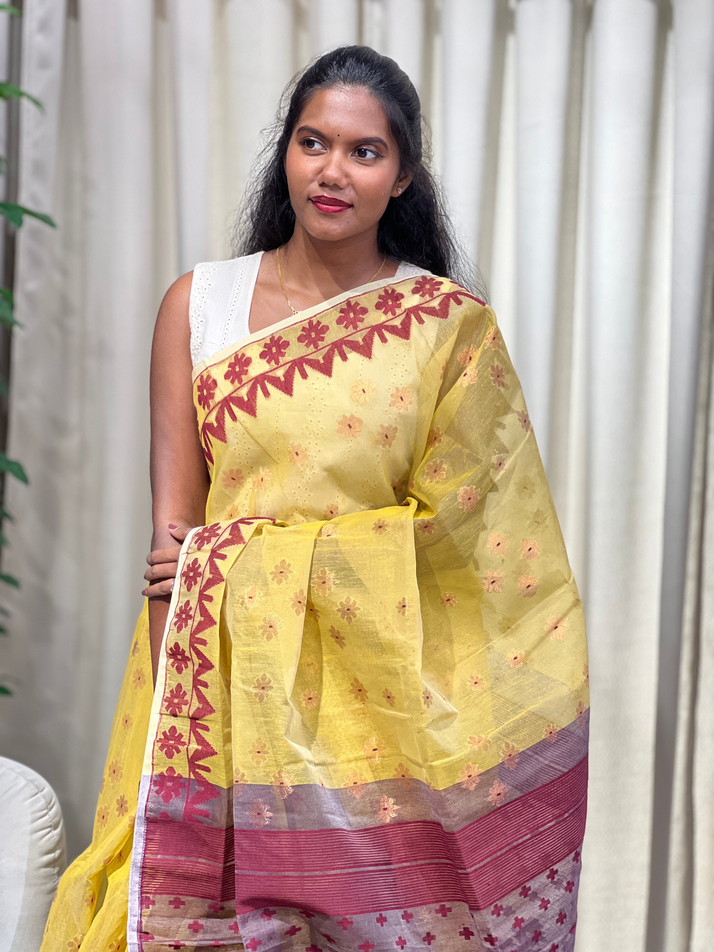 Traditional Jamdani Woven Organdy-Cotton Saree | AYD240