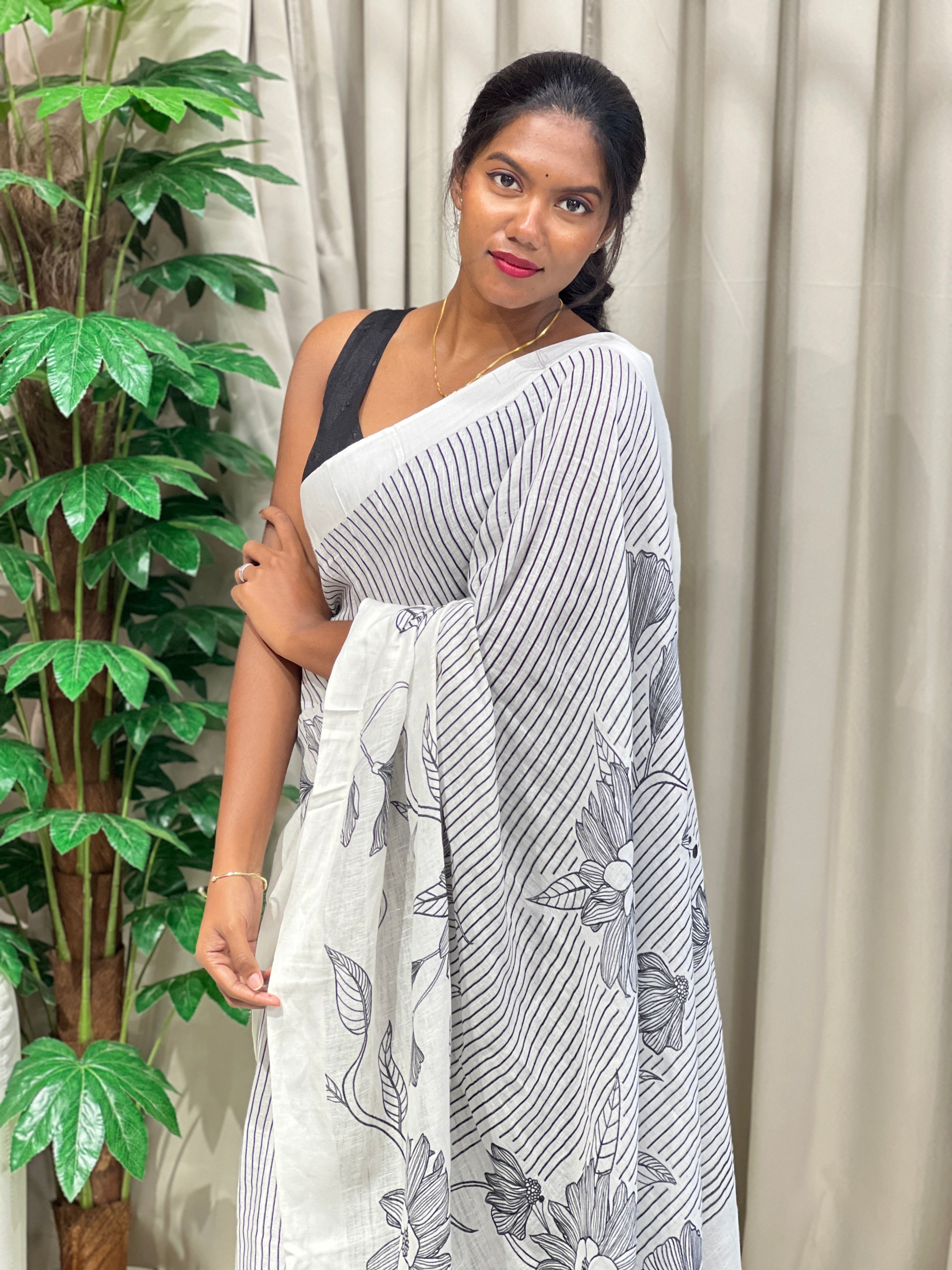 Floral Digital Printed Pure Linen Saree | MR435