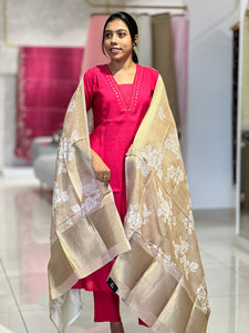 Pin Tuck With Zari Detailed Semi Silk Kurta Set | DIL154