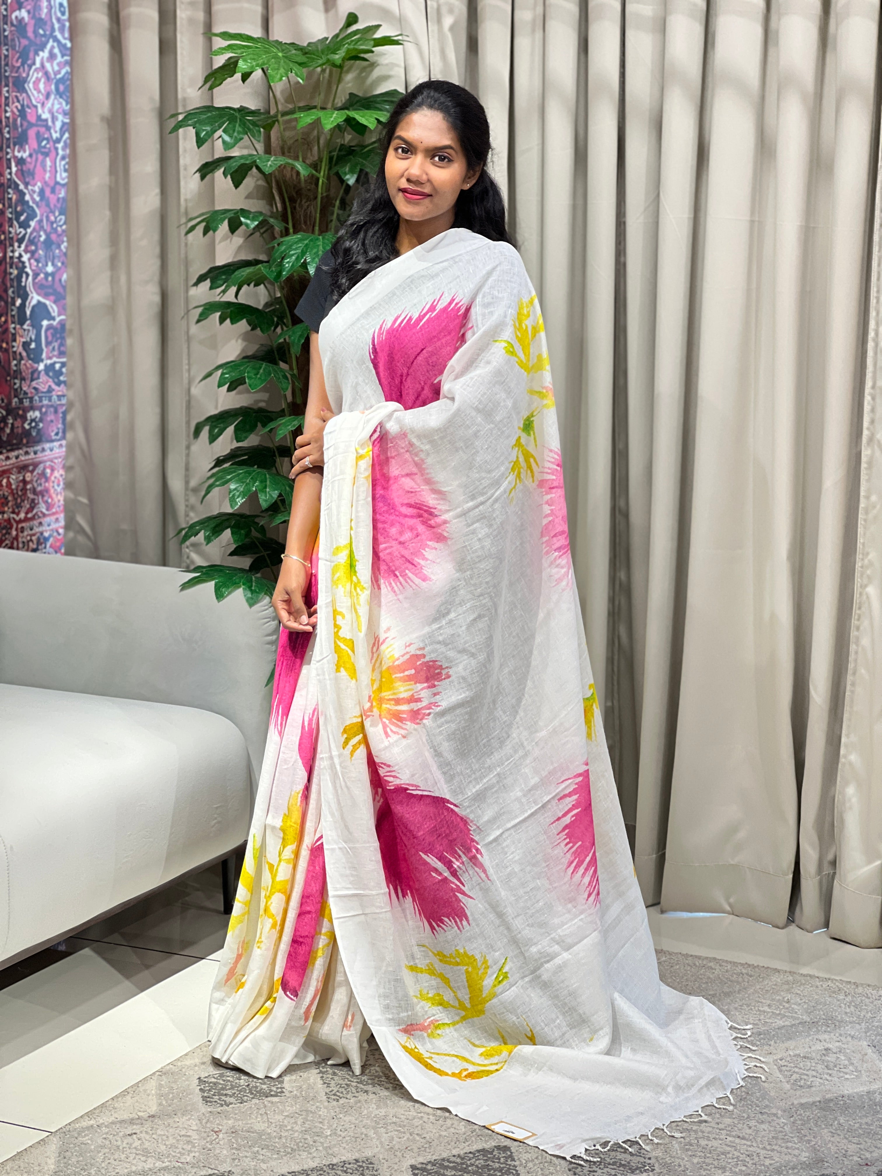 Floral Digital Printed Pure Linen Saree | MR442