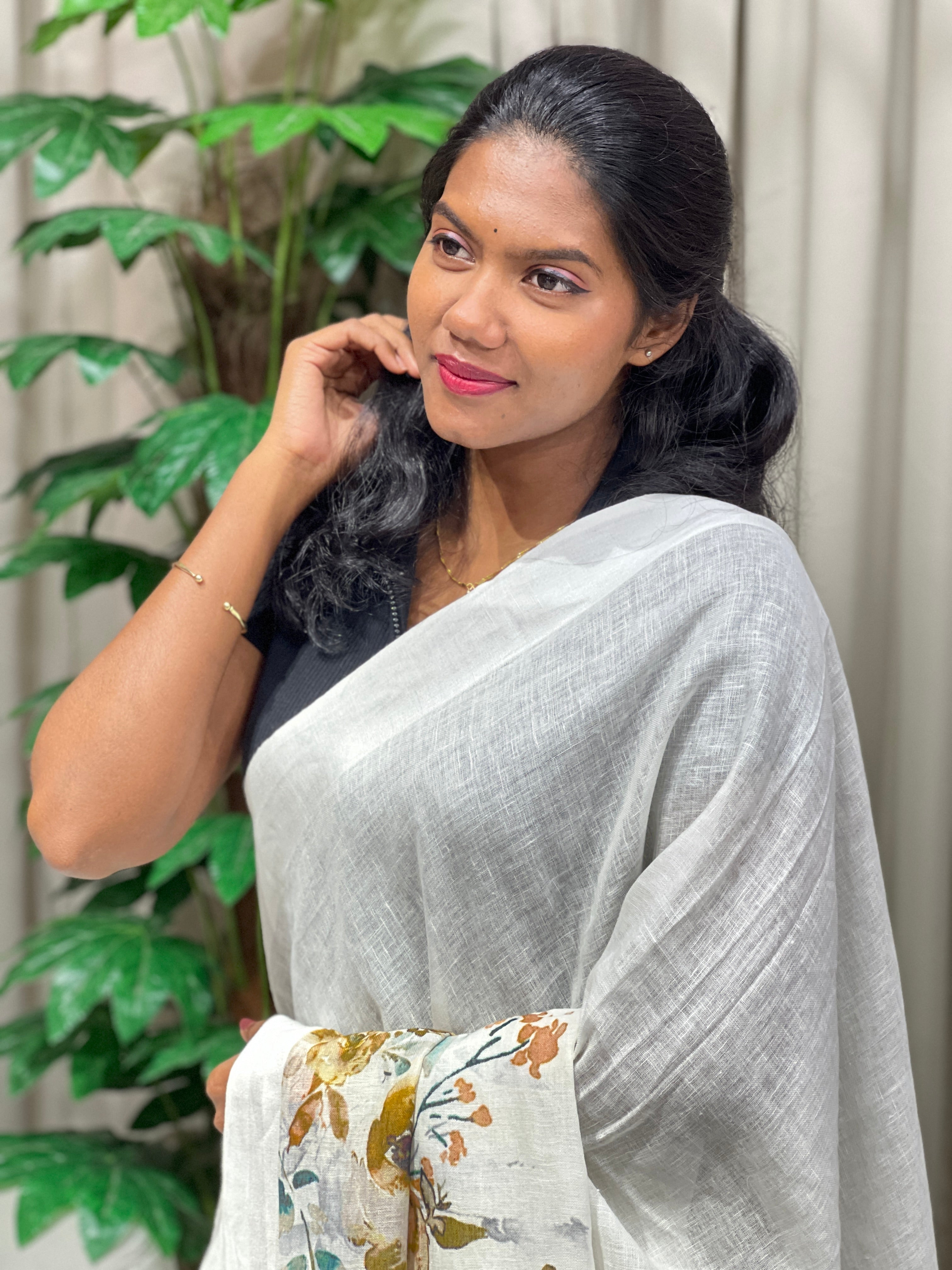 Floral Digital Printed Pure Linen Saree | MR439