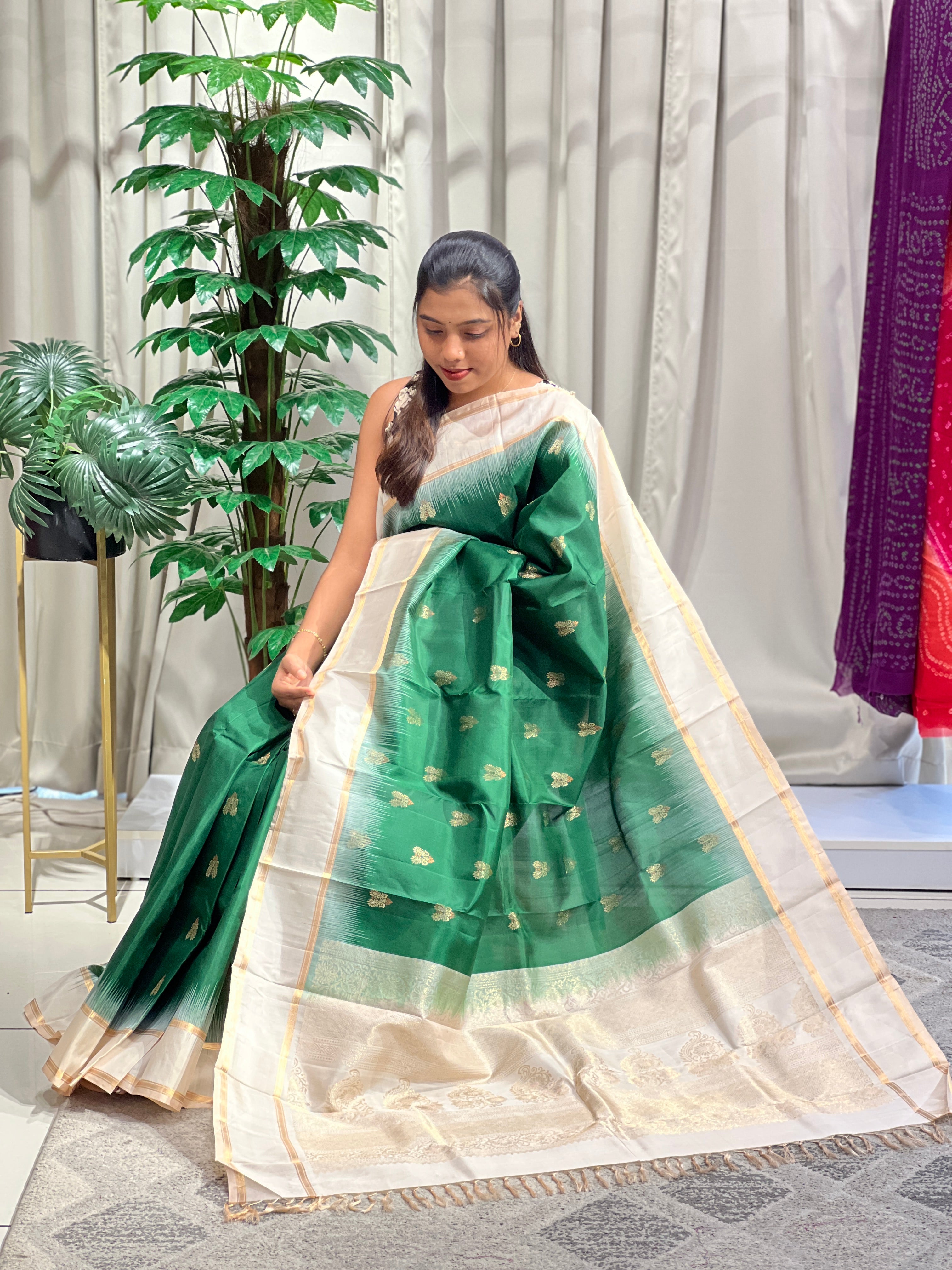 Paisley Motif Zari Woven Soft Silk Saree | SMT170