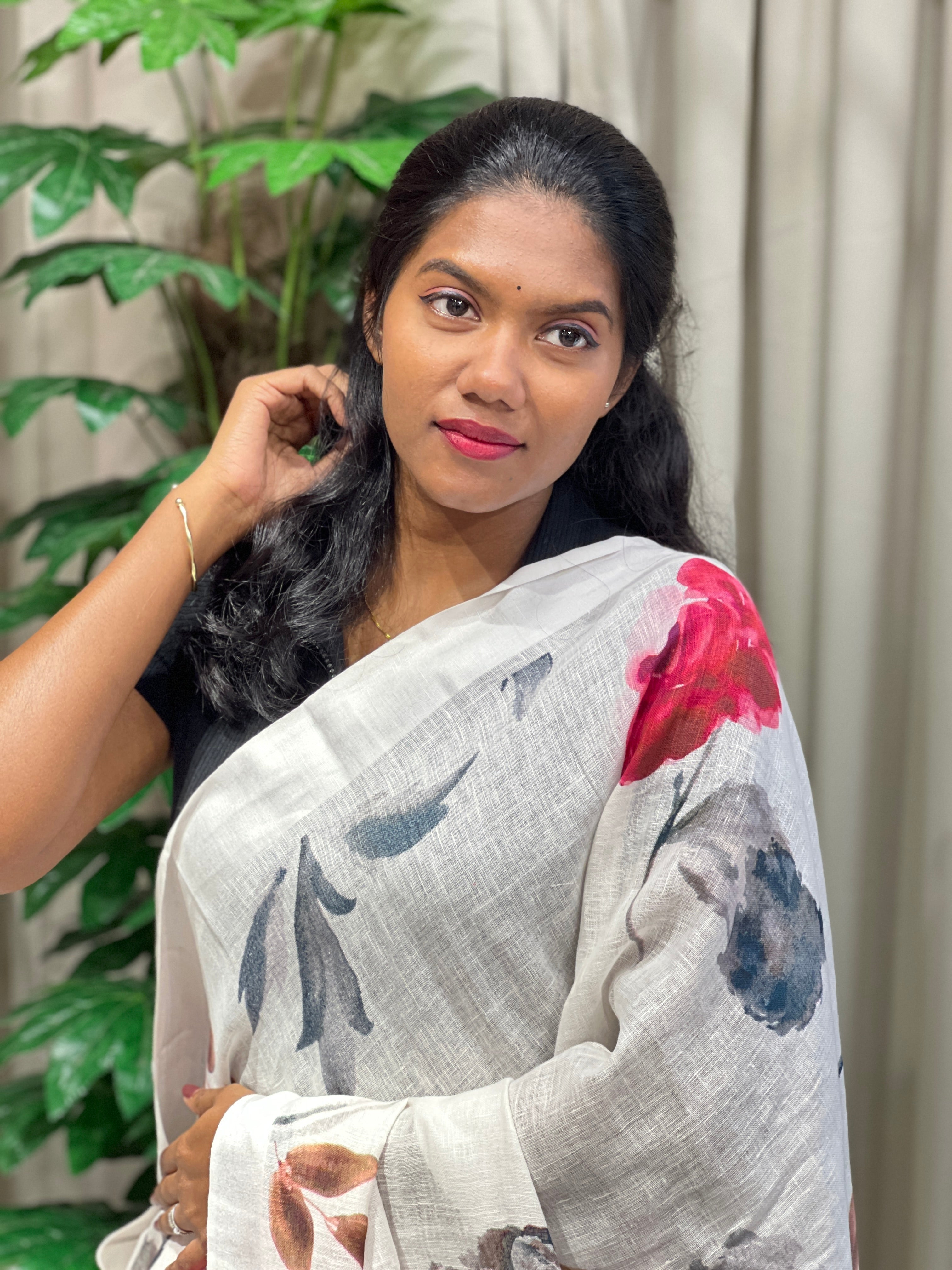Floral Digital Printed Pure Linen Saree | MR430