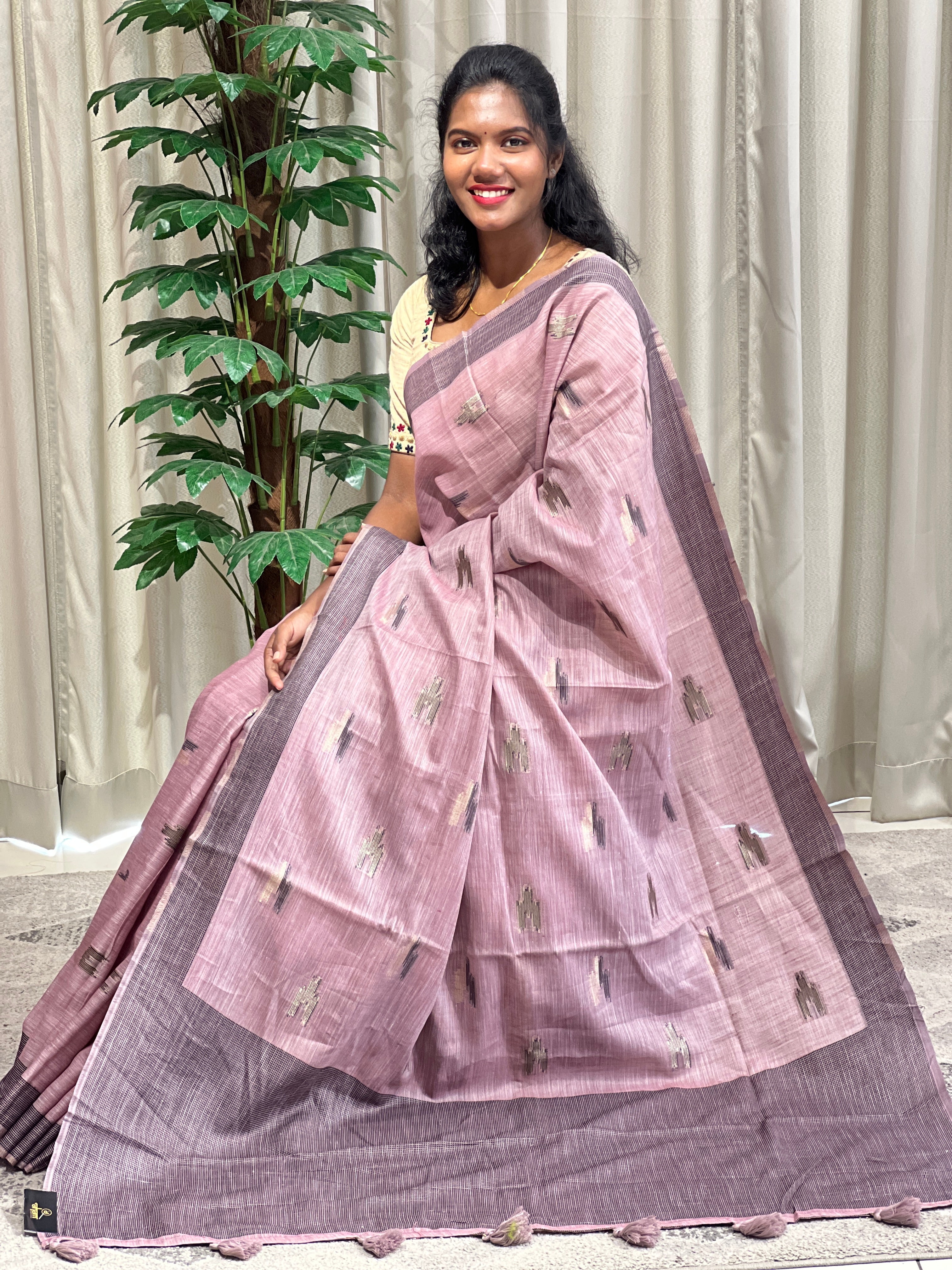 Jamdani Weaving Linen Finish Saree | HT122